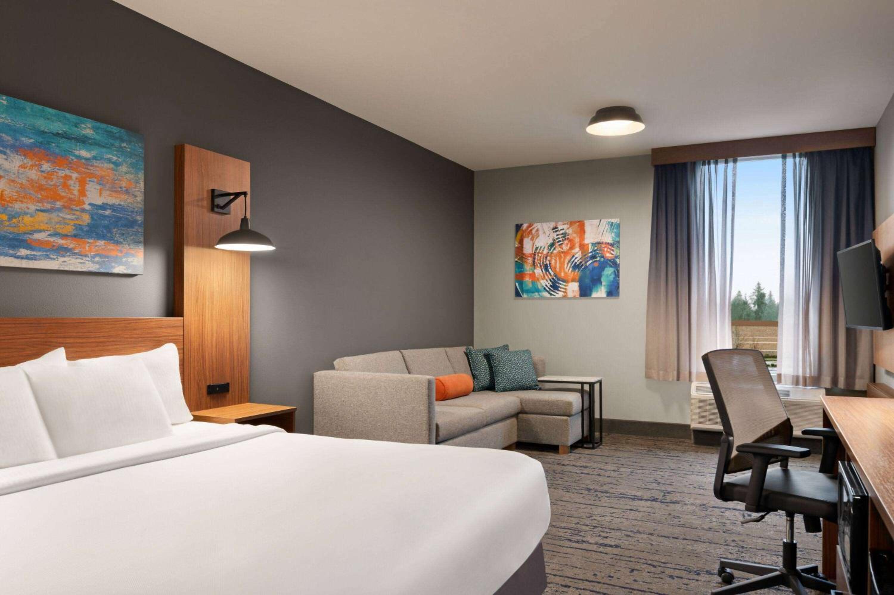 Executive King Suite - Mobility and Hearing Impaired Access/Non-Smoking - Photo 1