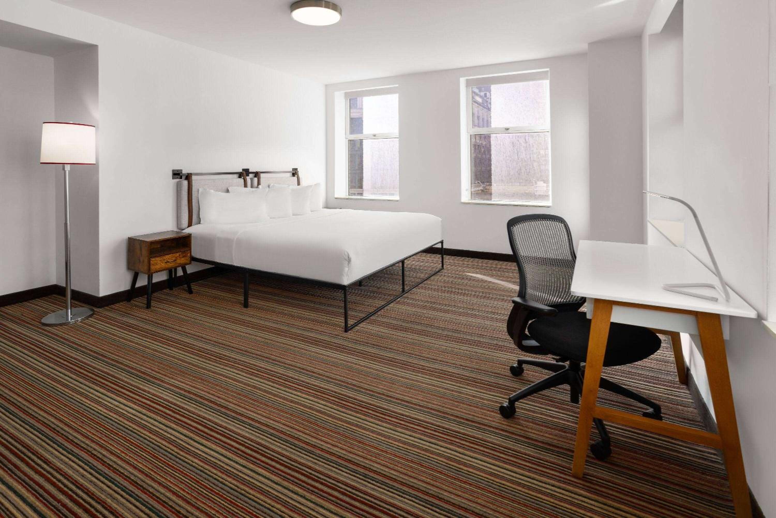 King Suite With Parade View - Non-Smoking photo 1
