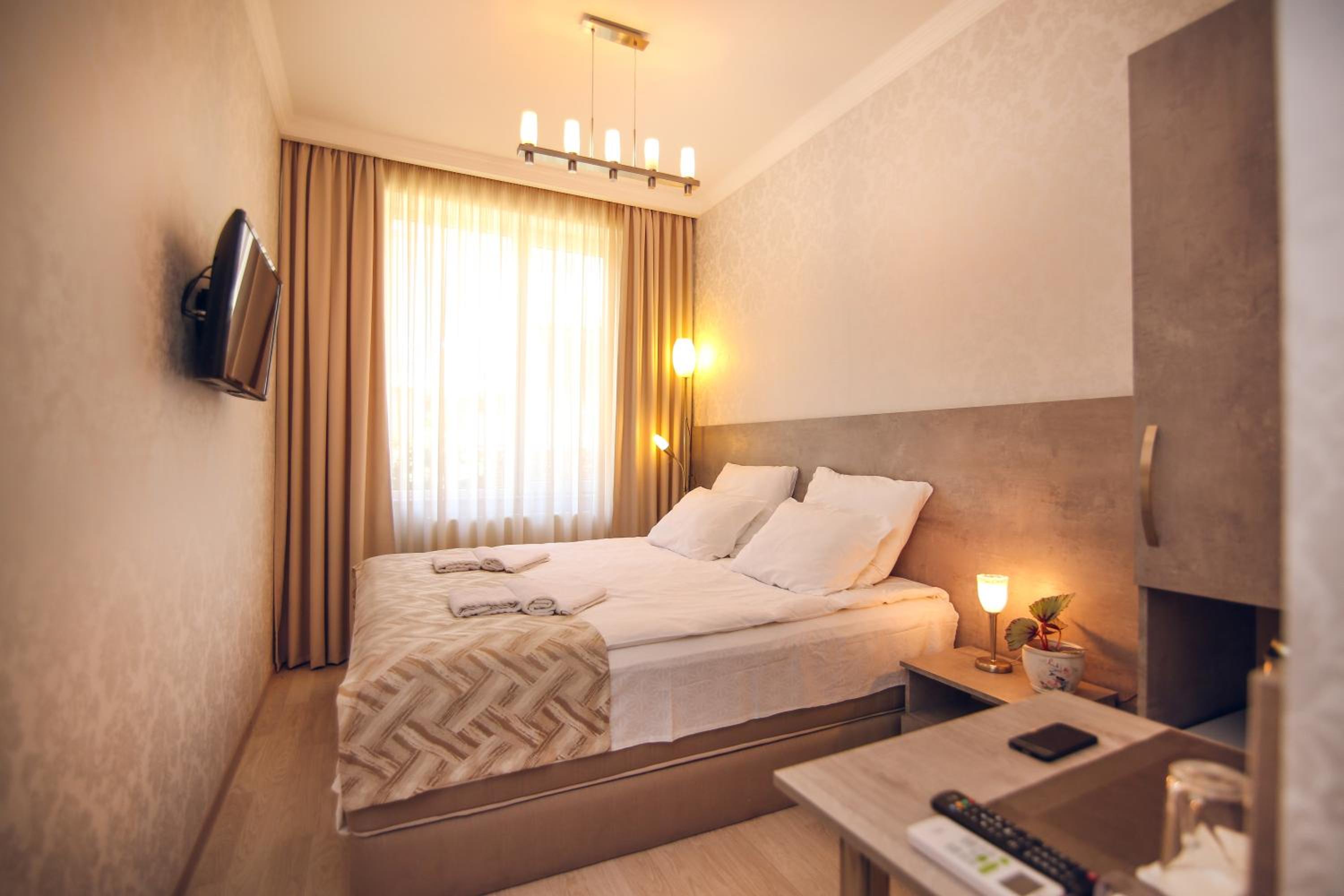 Small Double Room photo 1