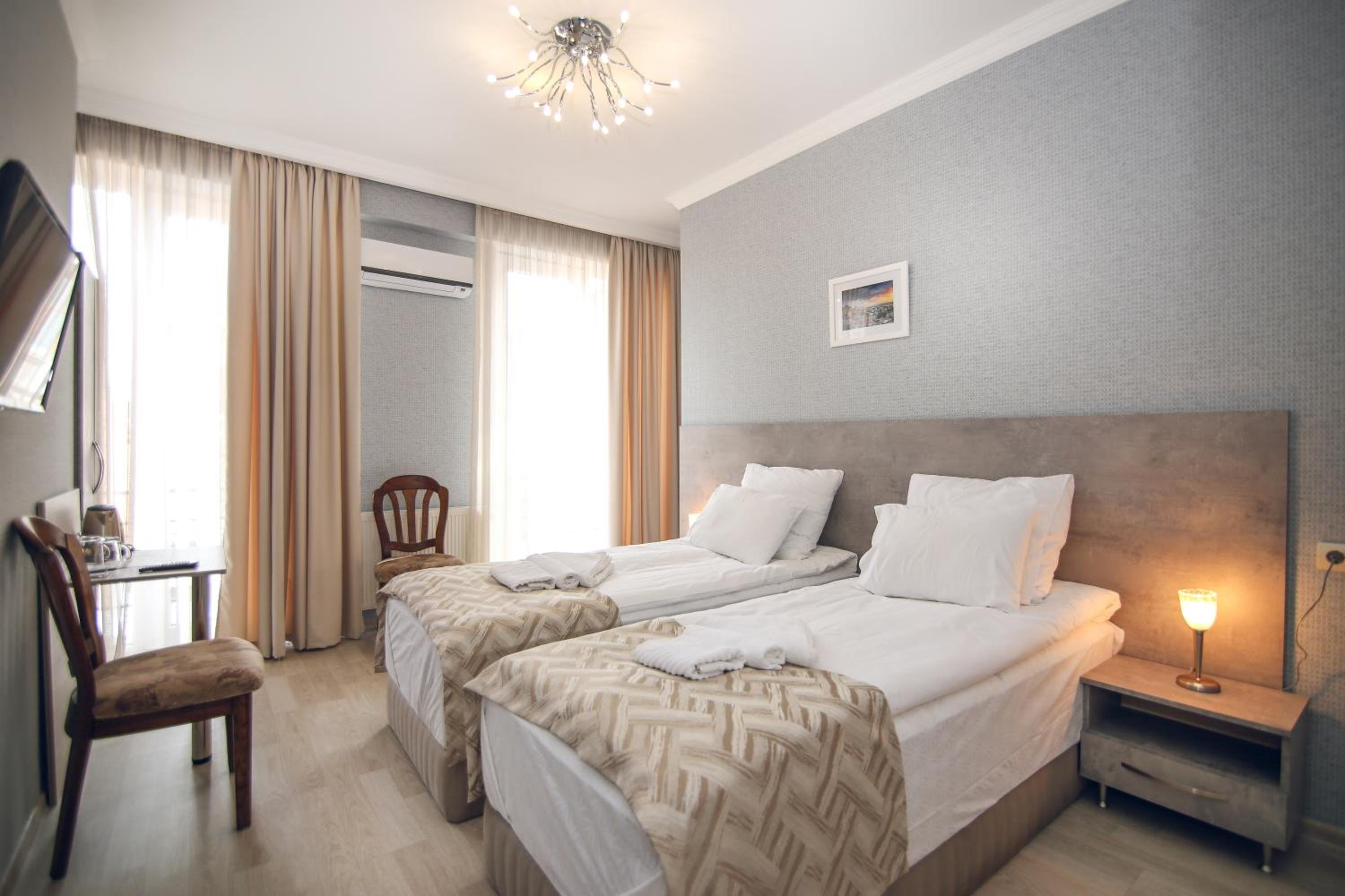 Standard Double Or Twin Room photo 2