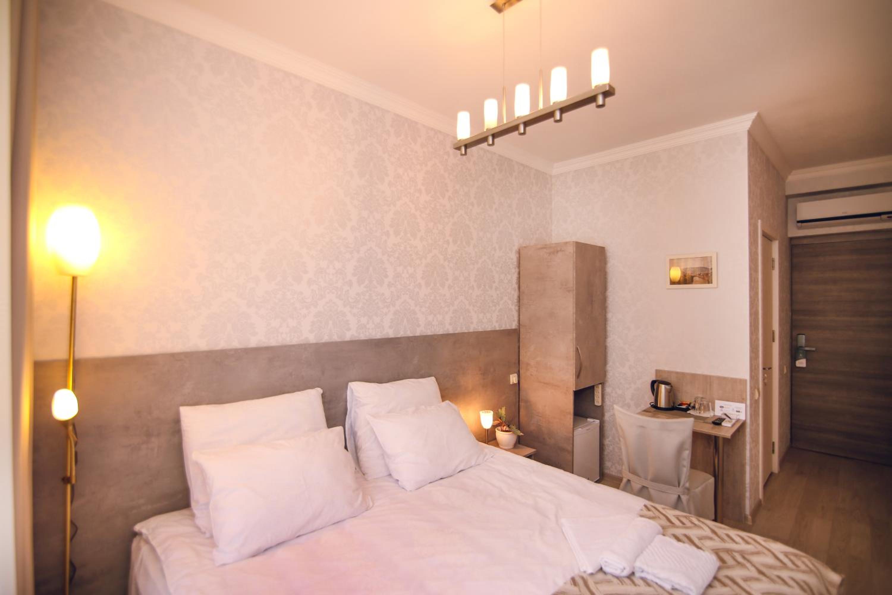 Small Double Room photo 2