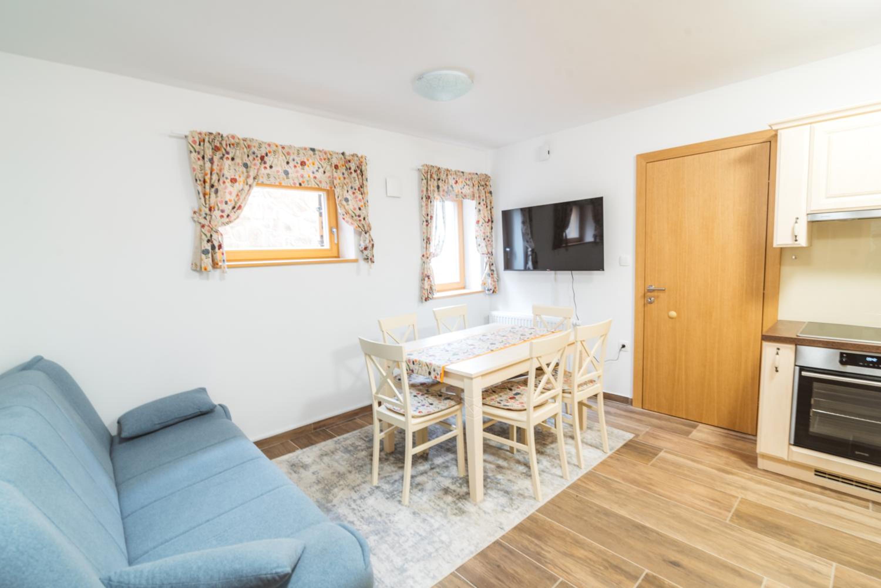 Apartment - Ground Floor photo 3