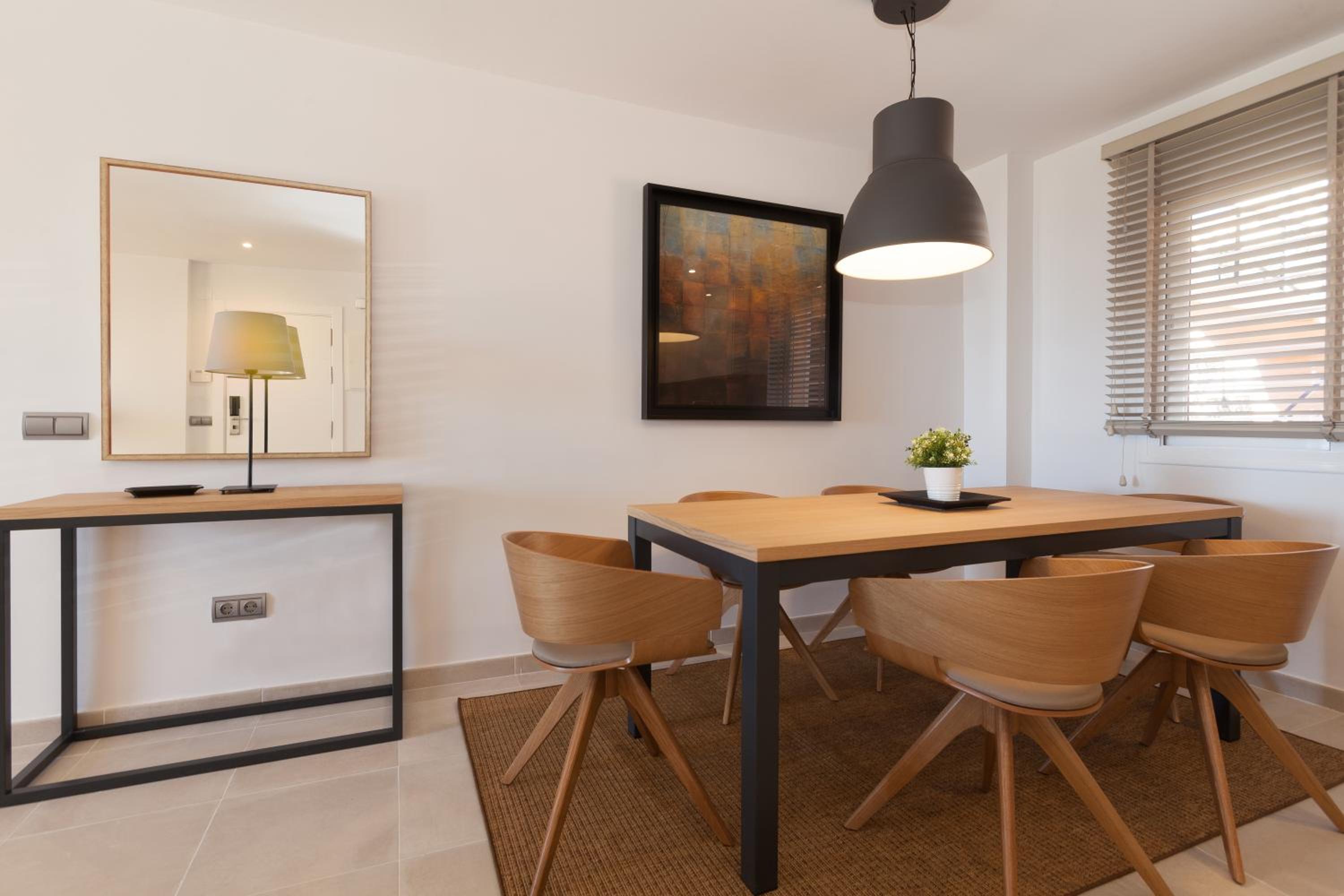 Superior Plus Two Bedroom Apartment - Photo 4