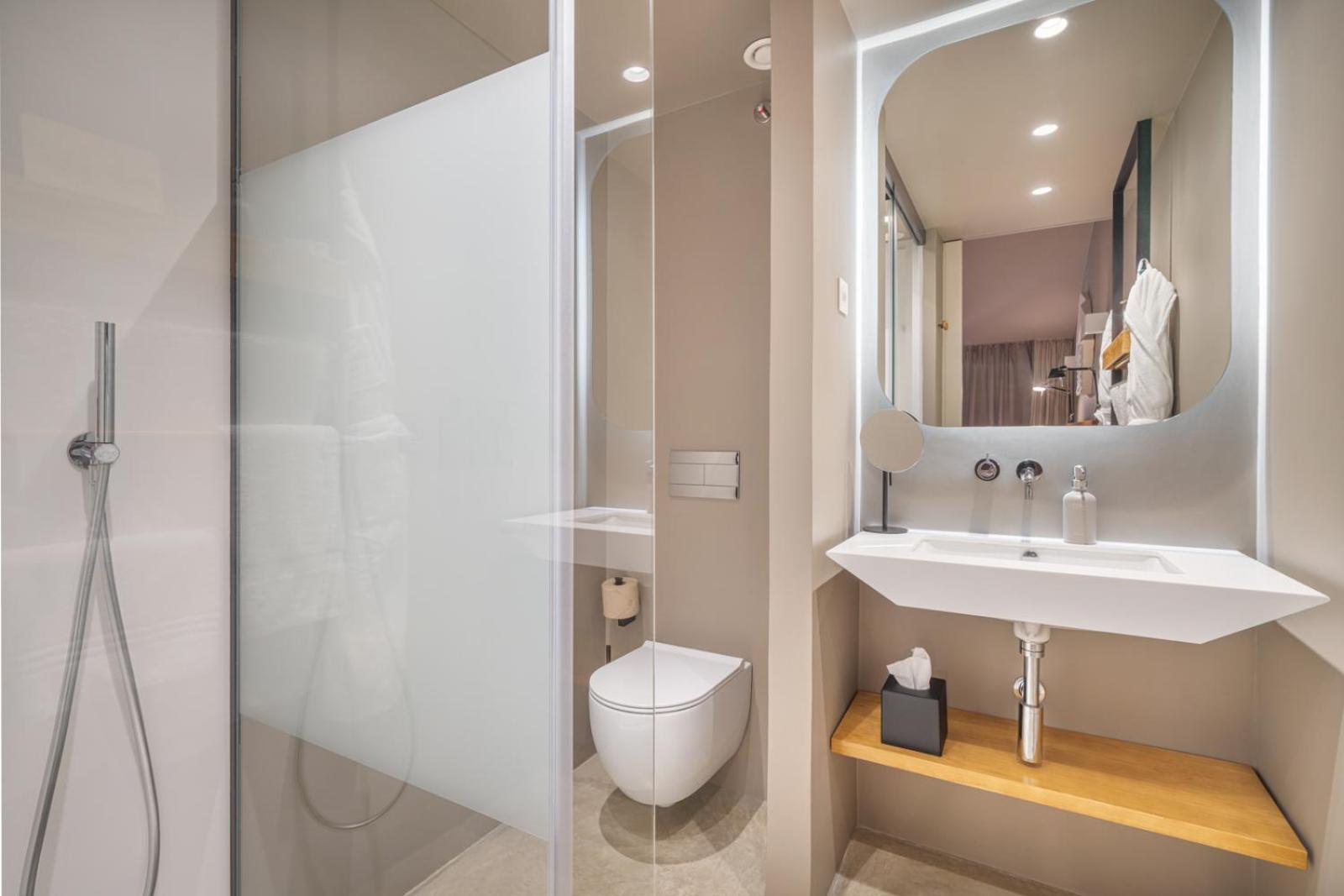 Double or Twin Room with Garden View - Photo 3