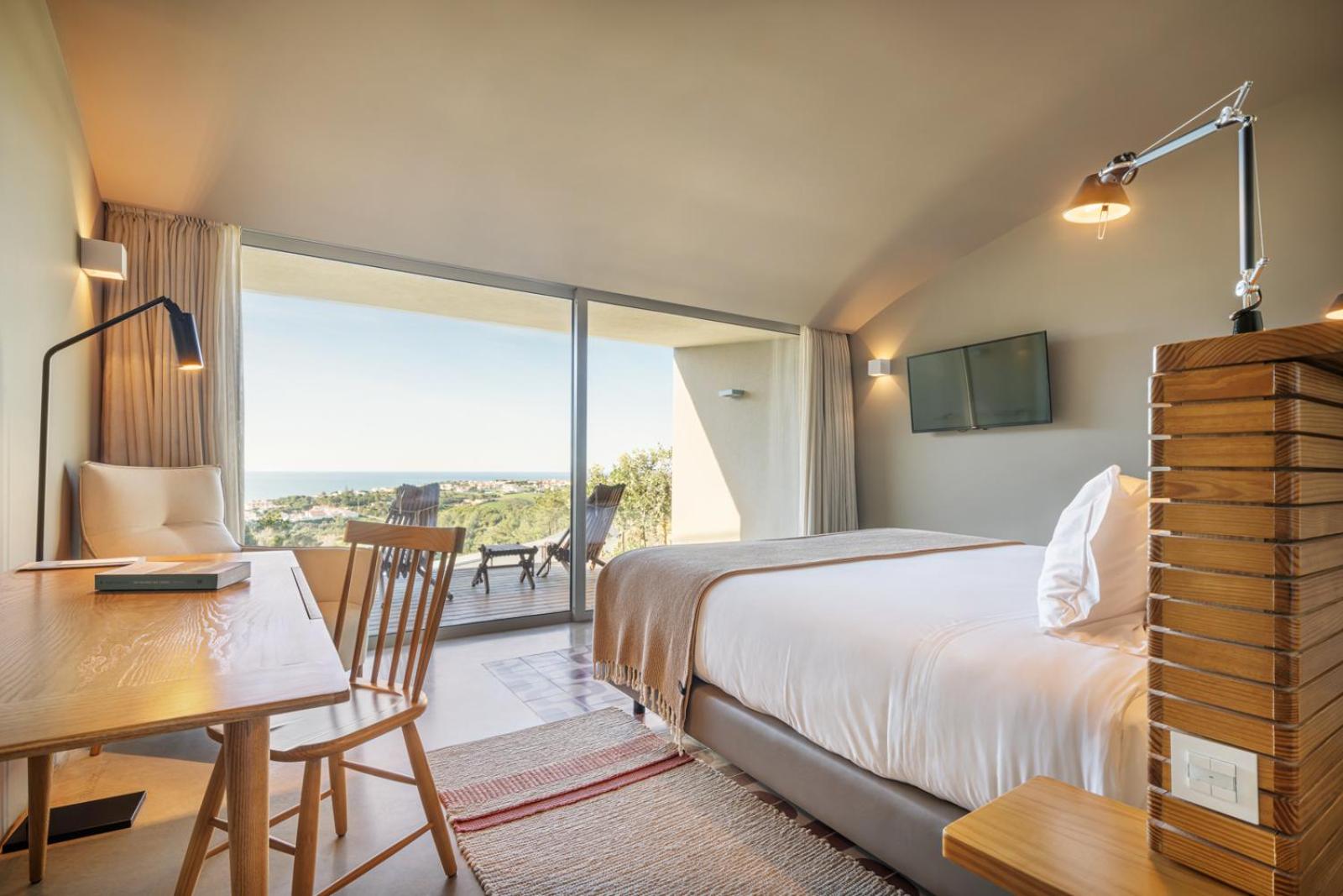 Deluxe Double Room with Balcony and Sea View - Photo 1