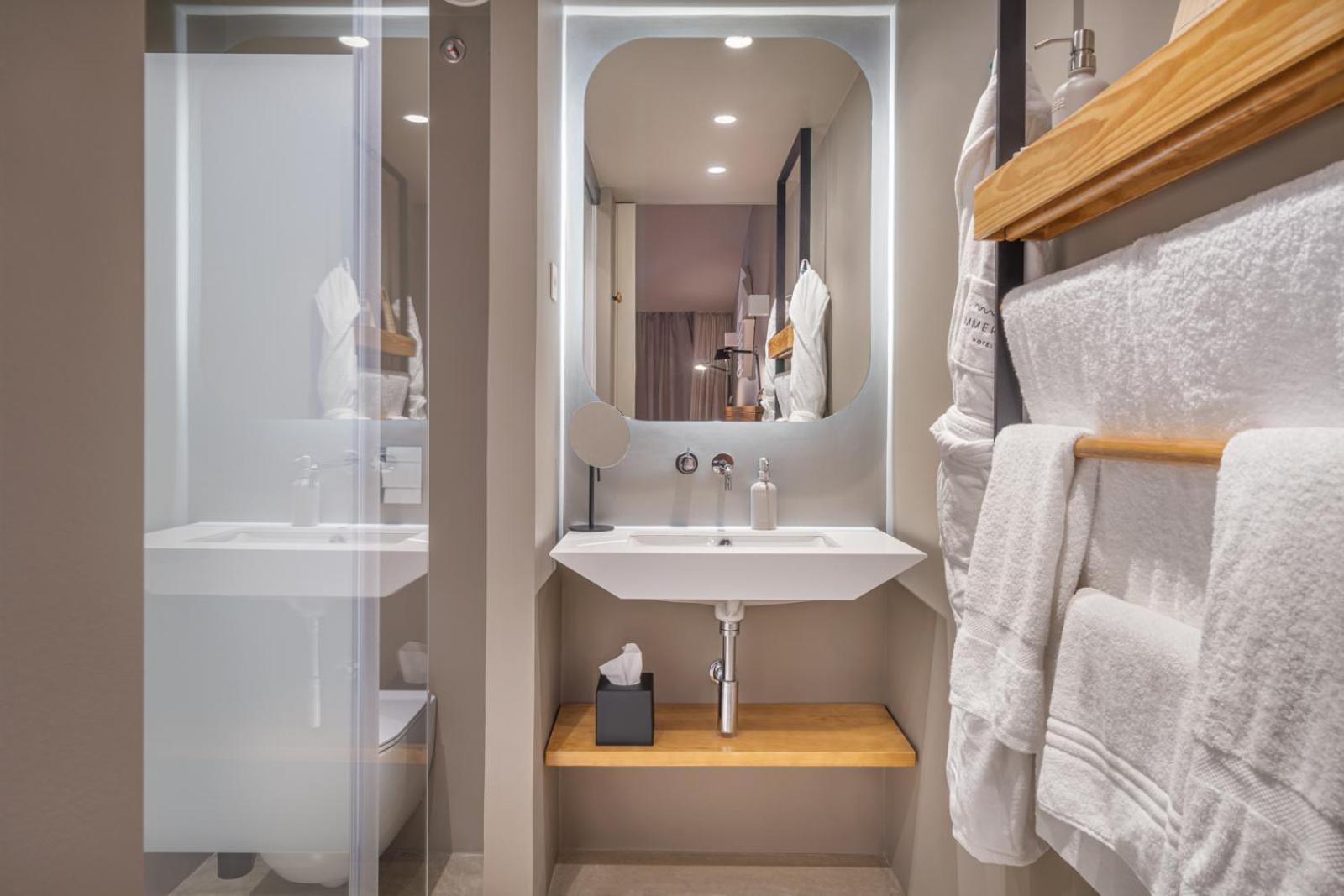 Double or Twin Room - Photo 3