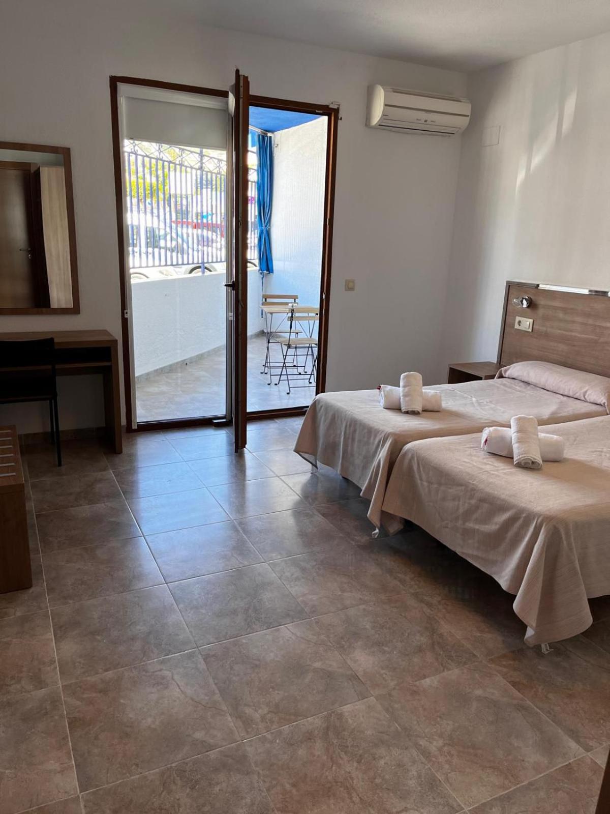 Superior Double Room with Balcony - Photo 2