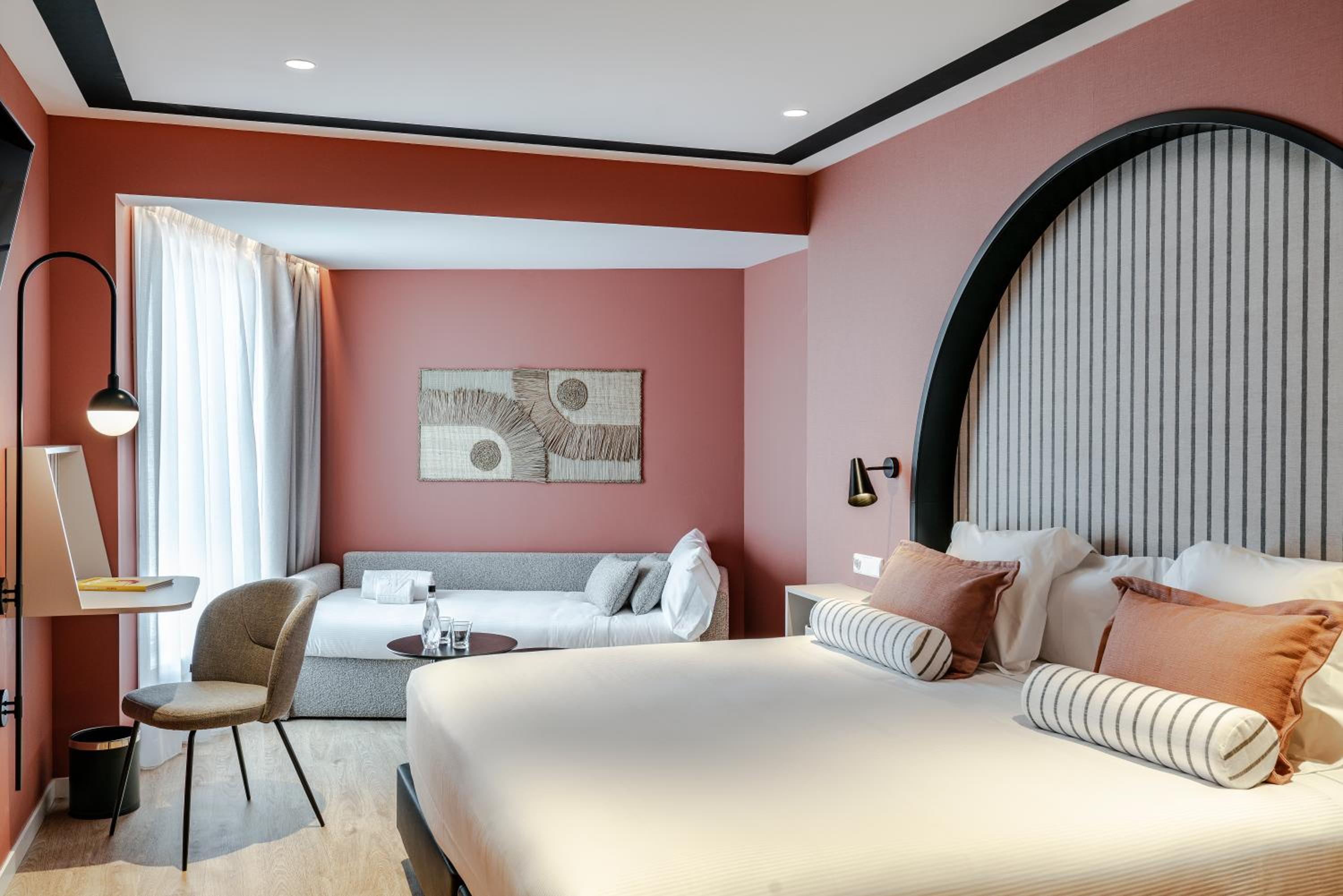 Vincci Room with Sofa Bed - Photo 1