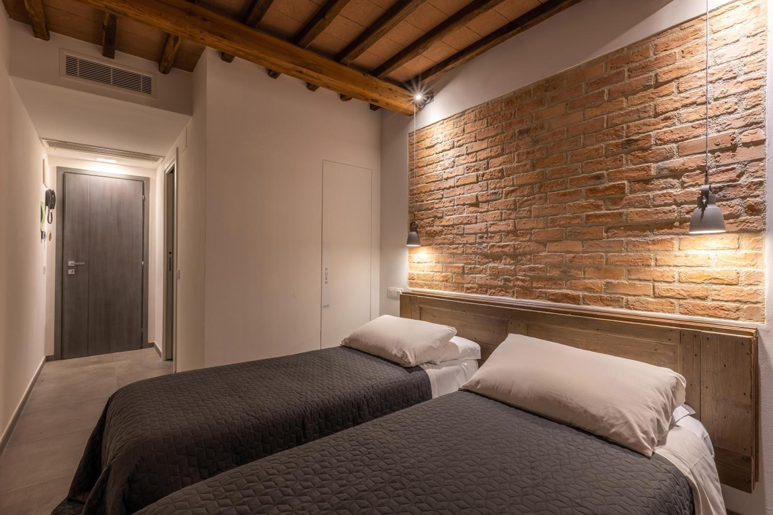 Twin Room photo 1