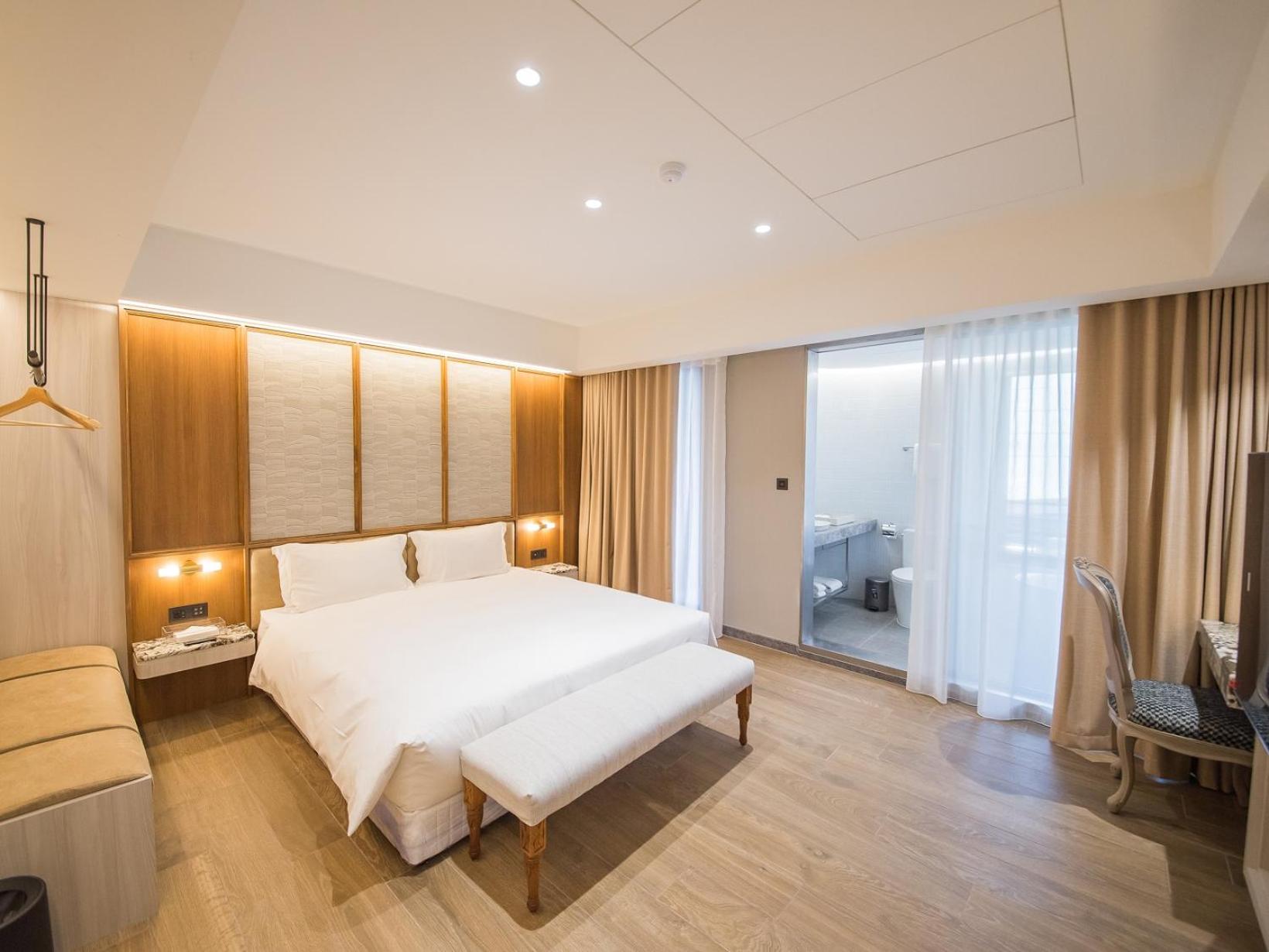 Superior Queen Room