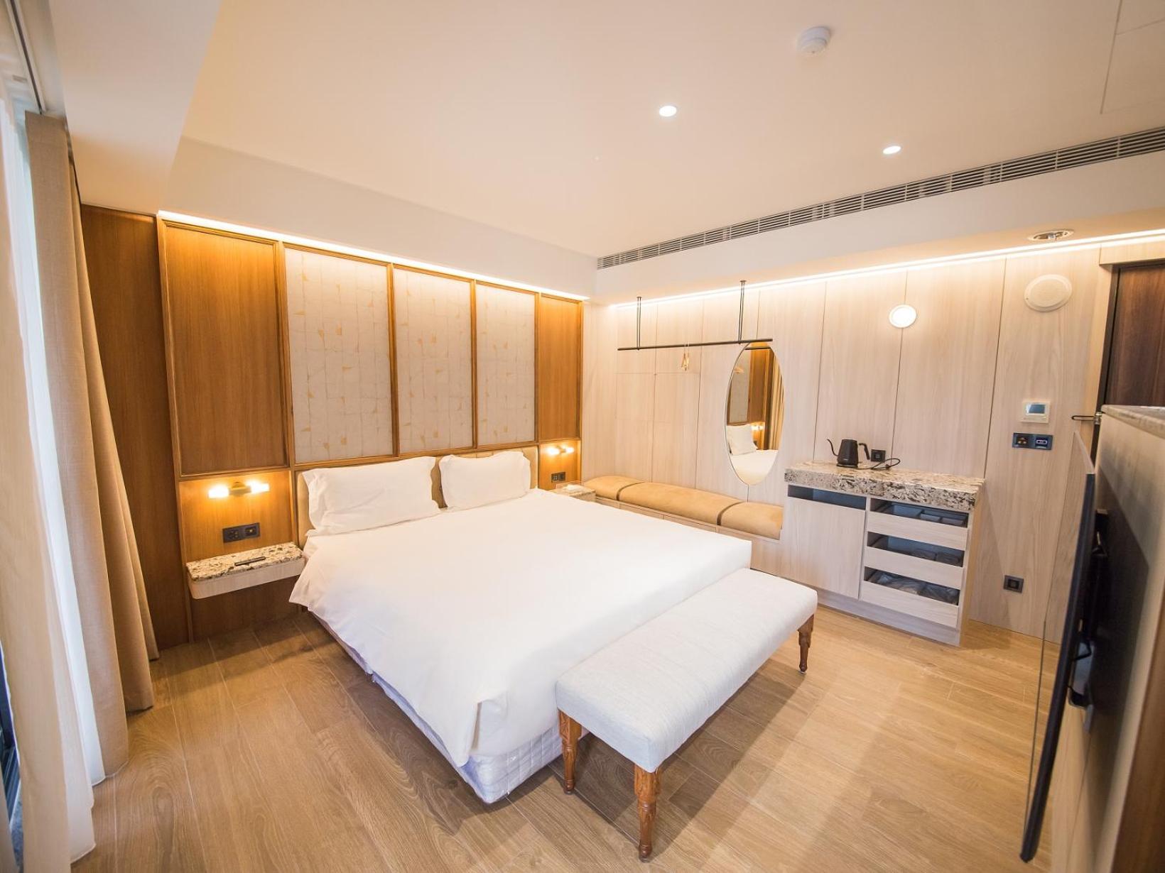 Deluxe Queen Room photo 2