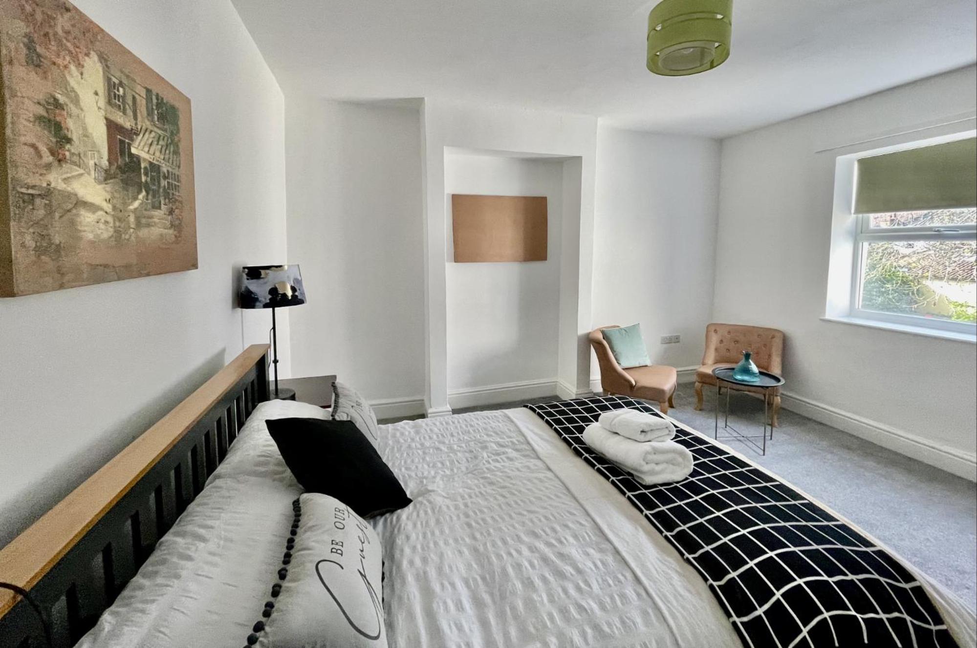 Deluxe Double Room with Shower photo 2