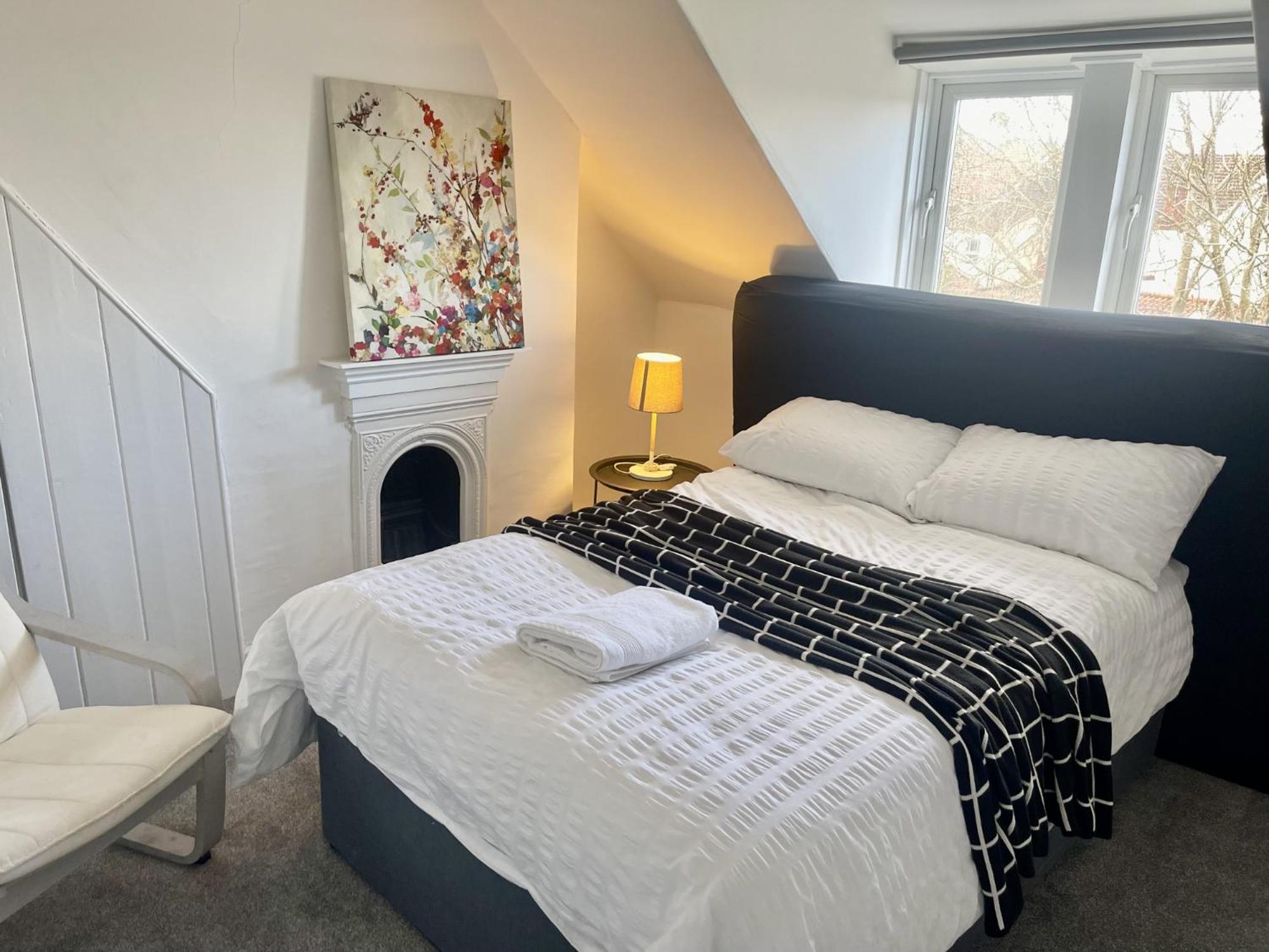Double Room with Shared Bathroom photo 1