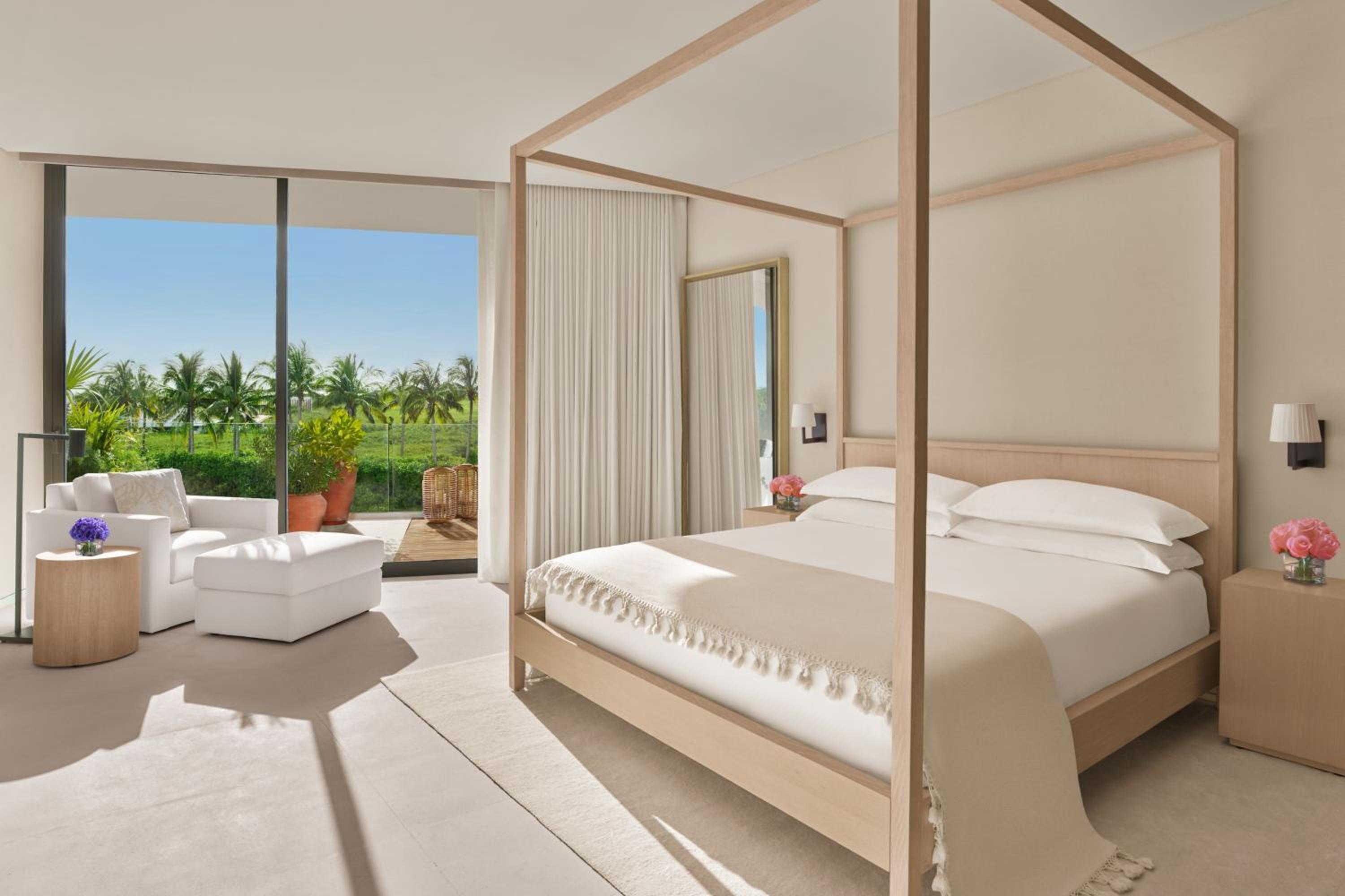 Suite de un dormitorio con cama king, vista al mar y terraza - Obsidian.