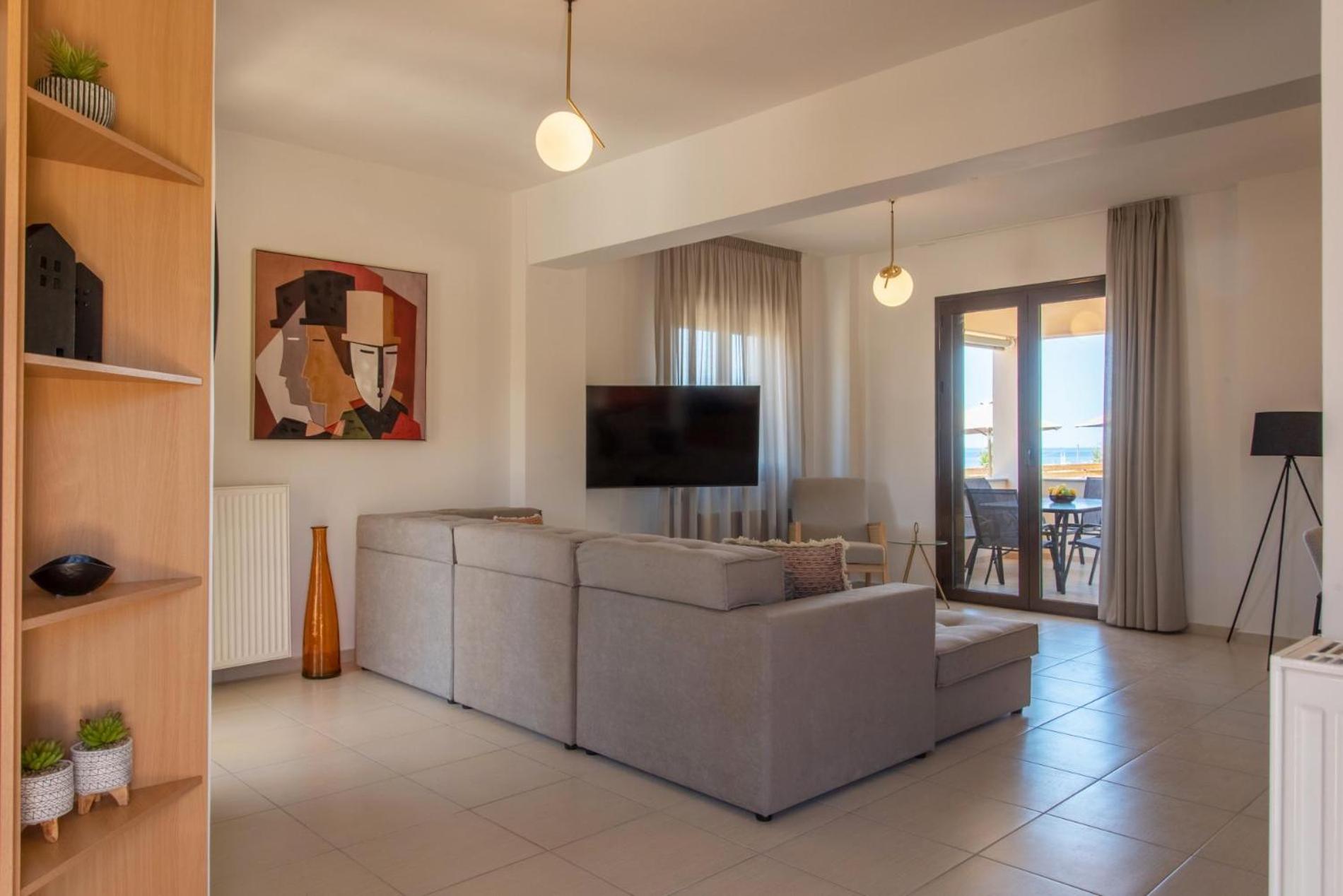 Three-Bedroom Villa photo 1