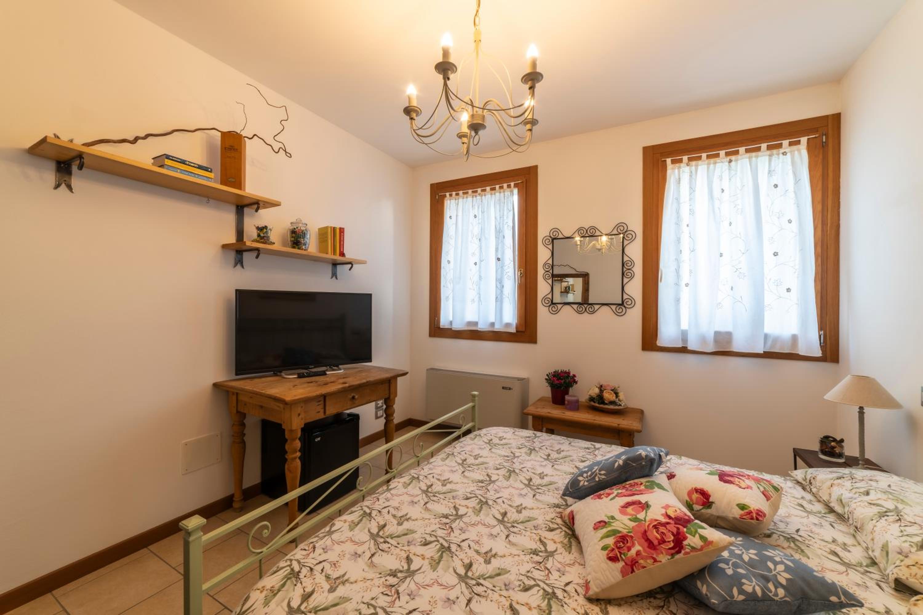 Basic Triple Room