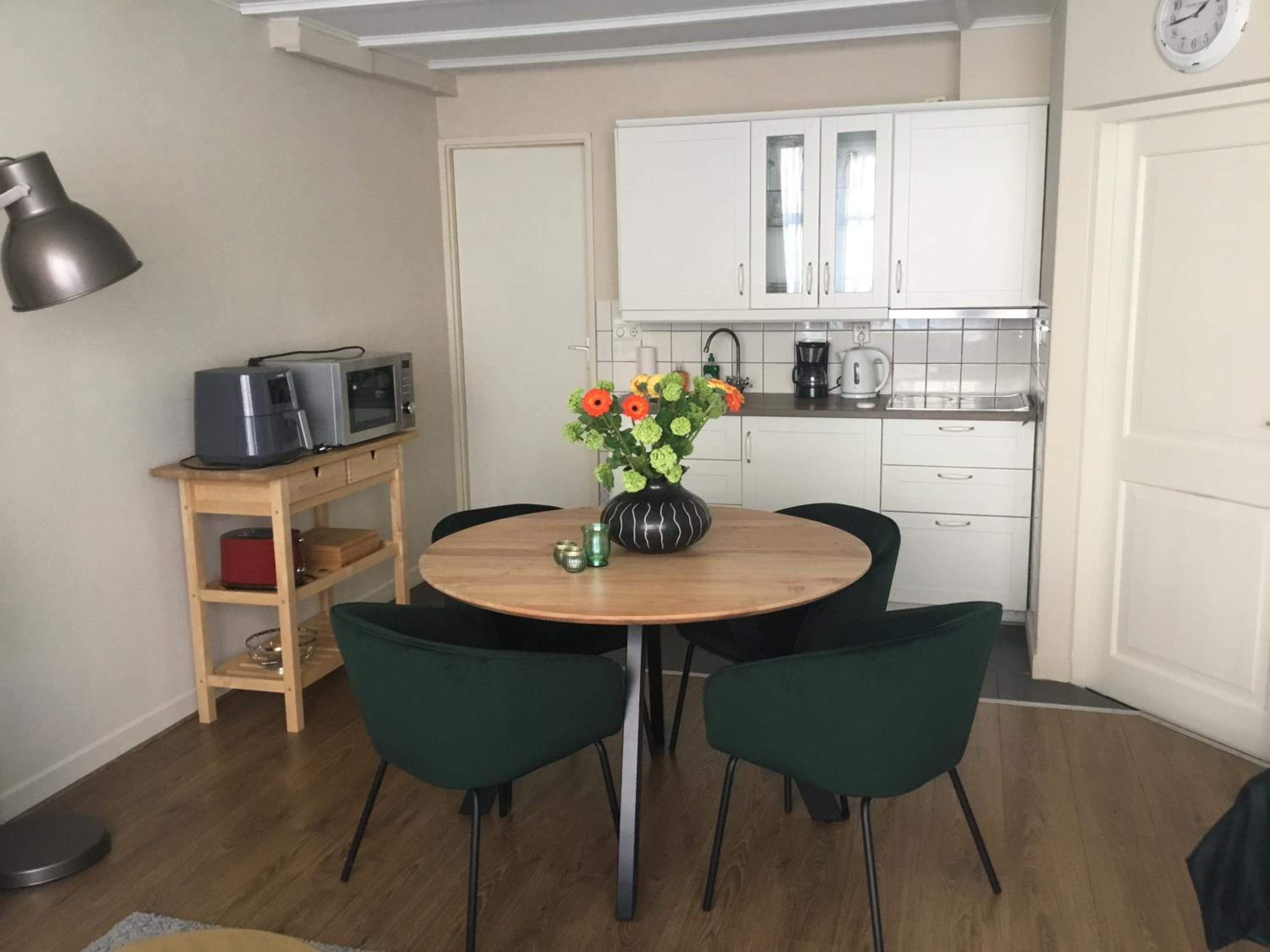Studio Apartment photo 2