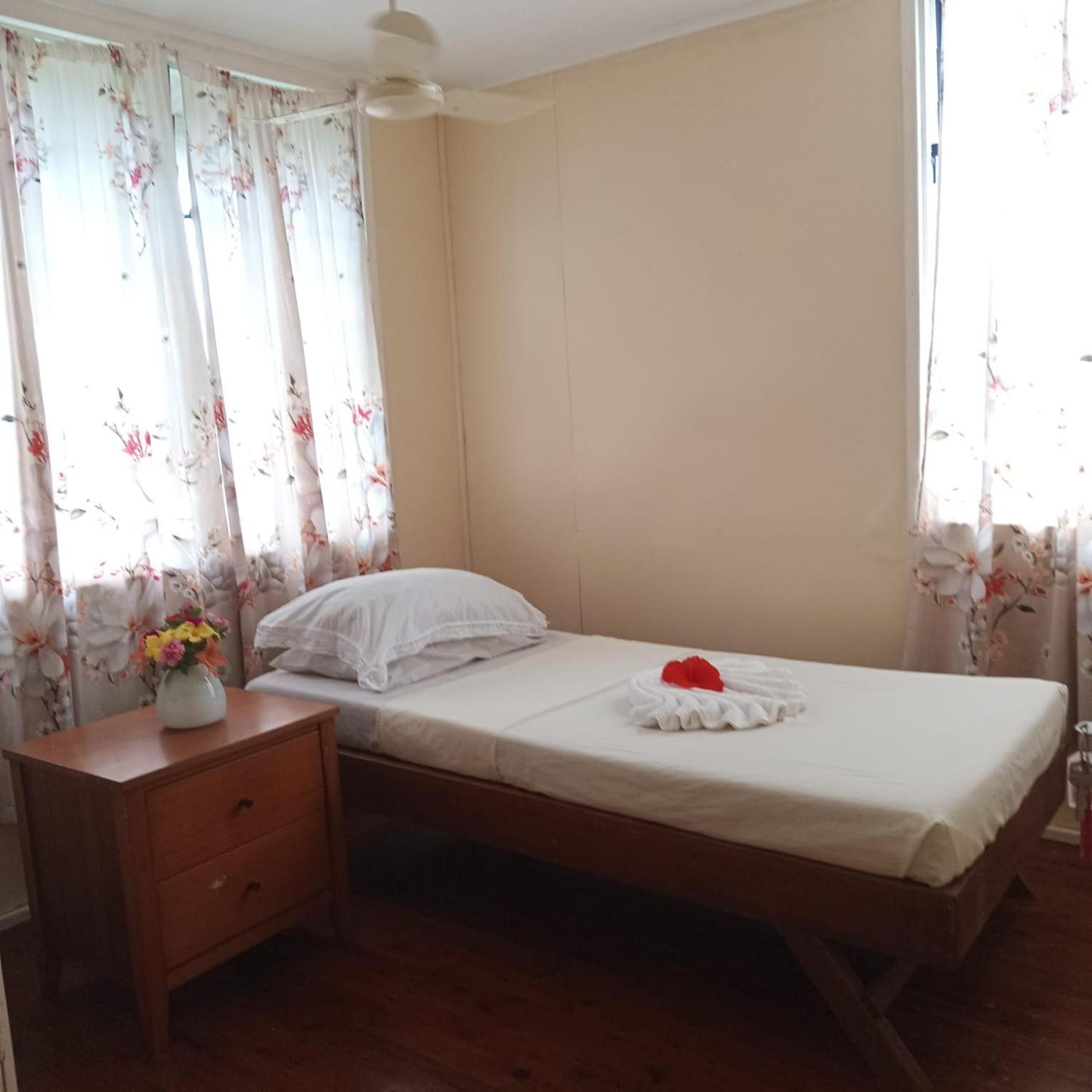 Single Room with Shared Bathroom photo 1