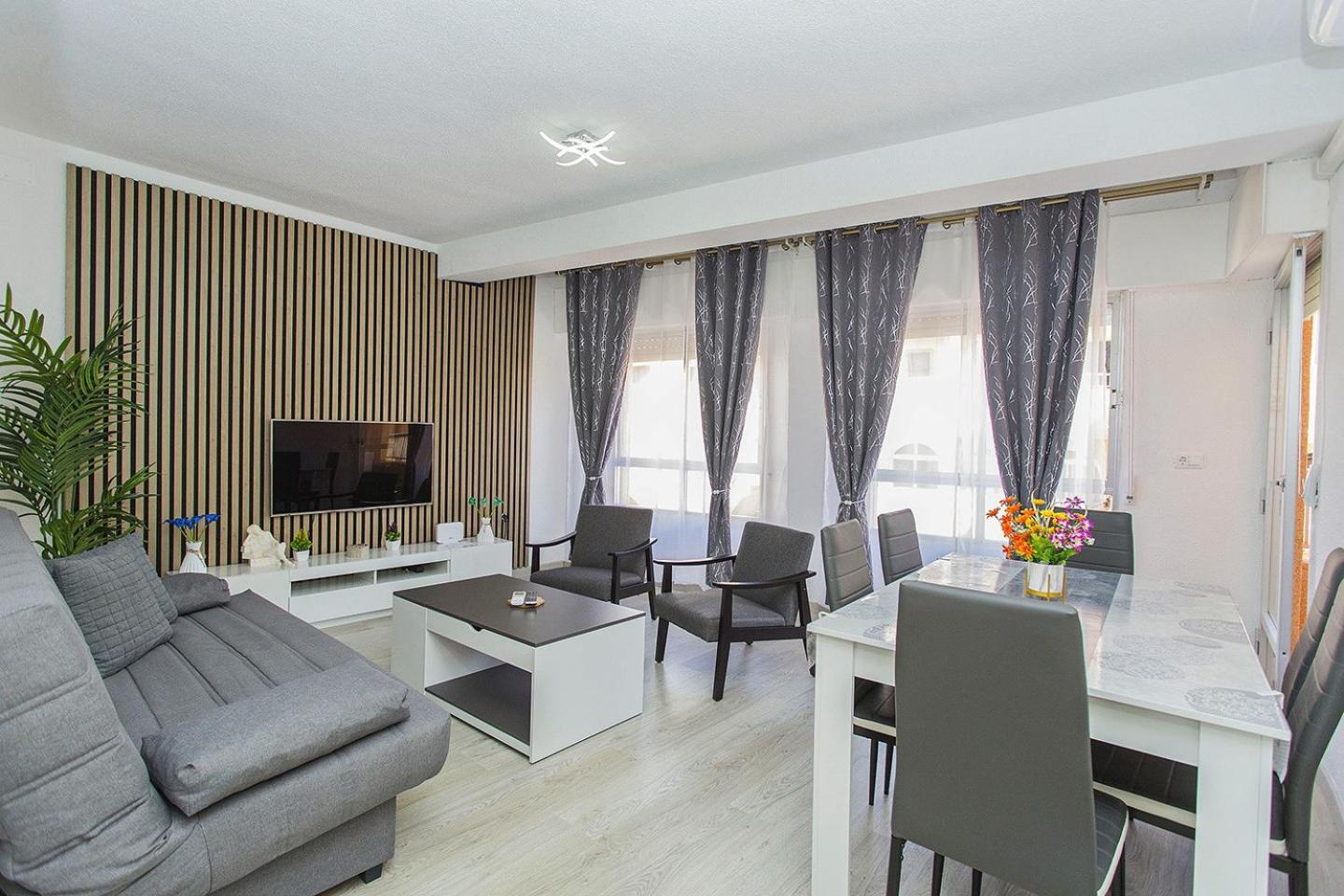 Apartamento con Balcón