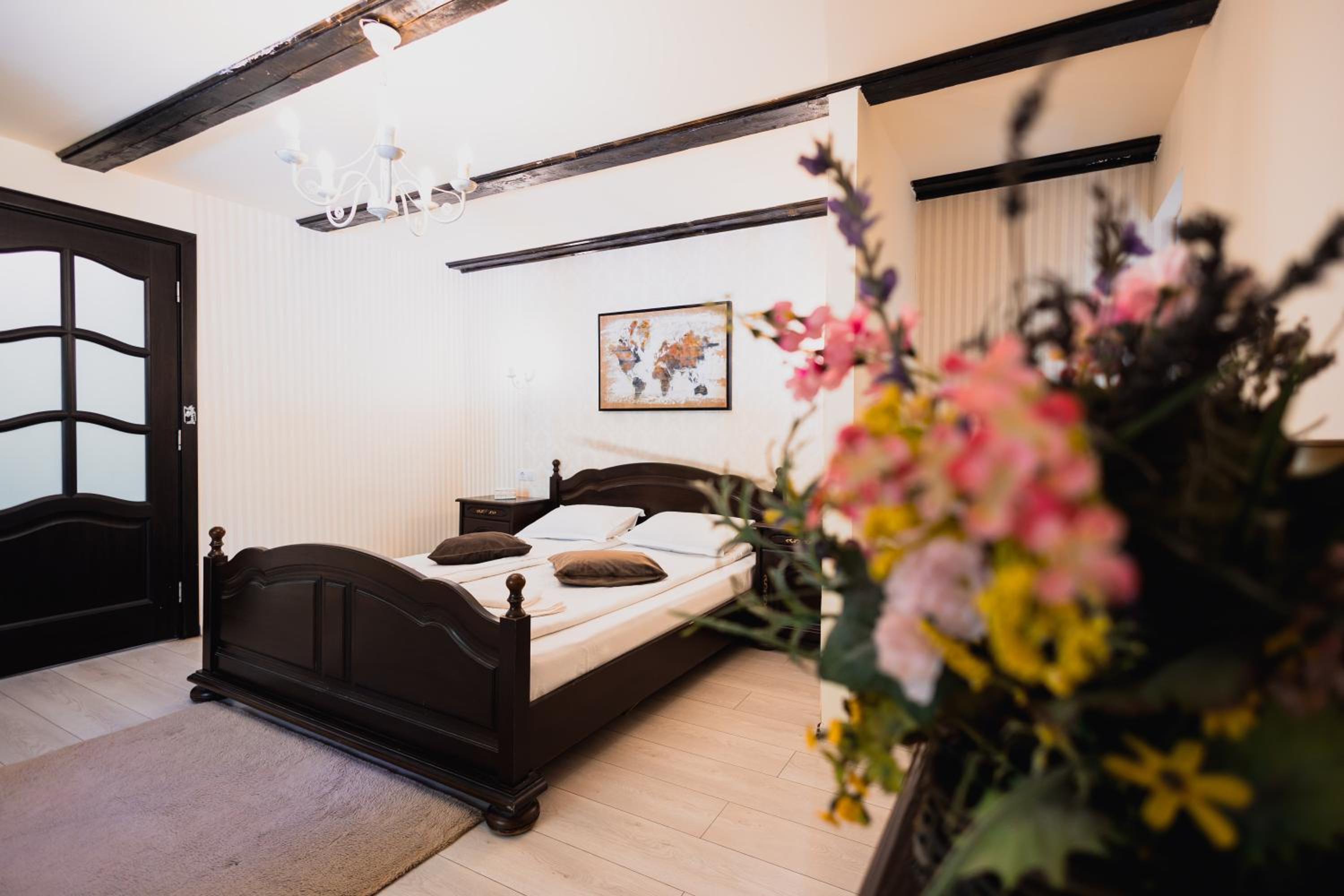 One-Bedroom Apartment with Balcony