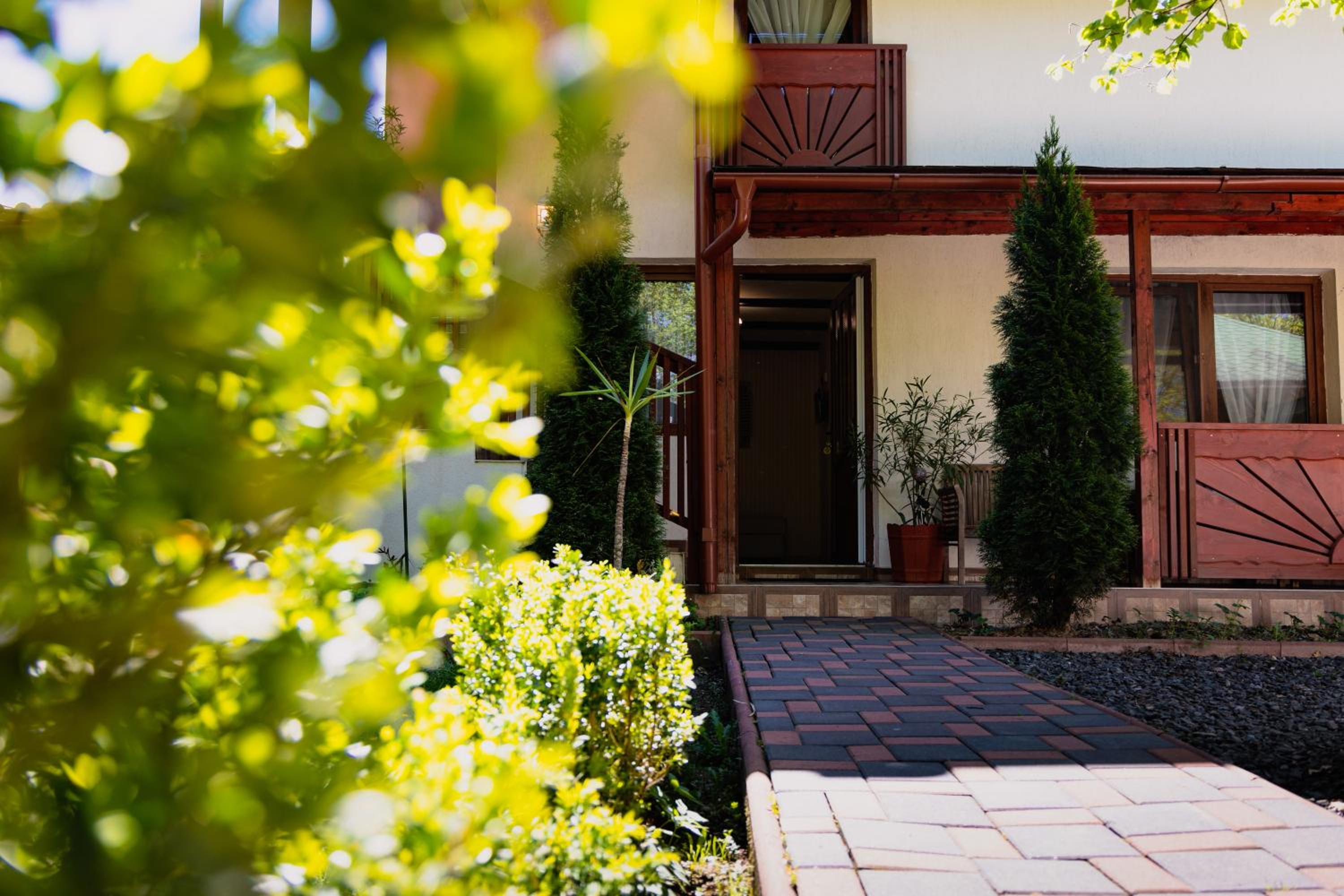 Villa photo 3