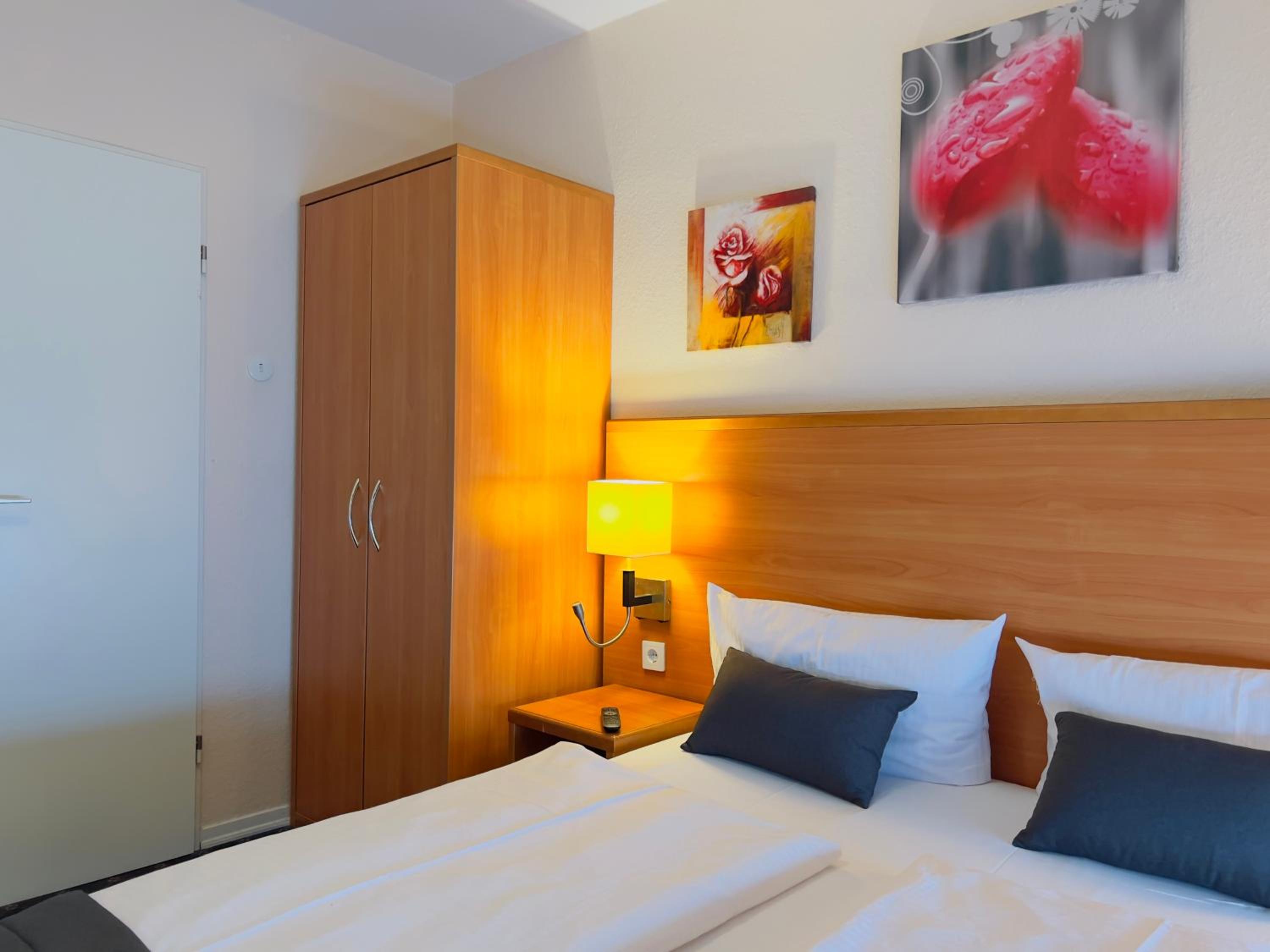Economy Double Room - Photo 2