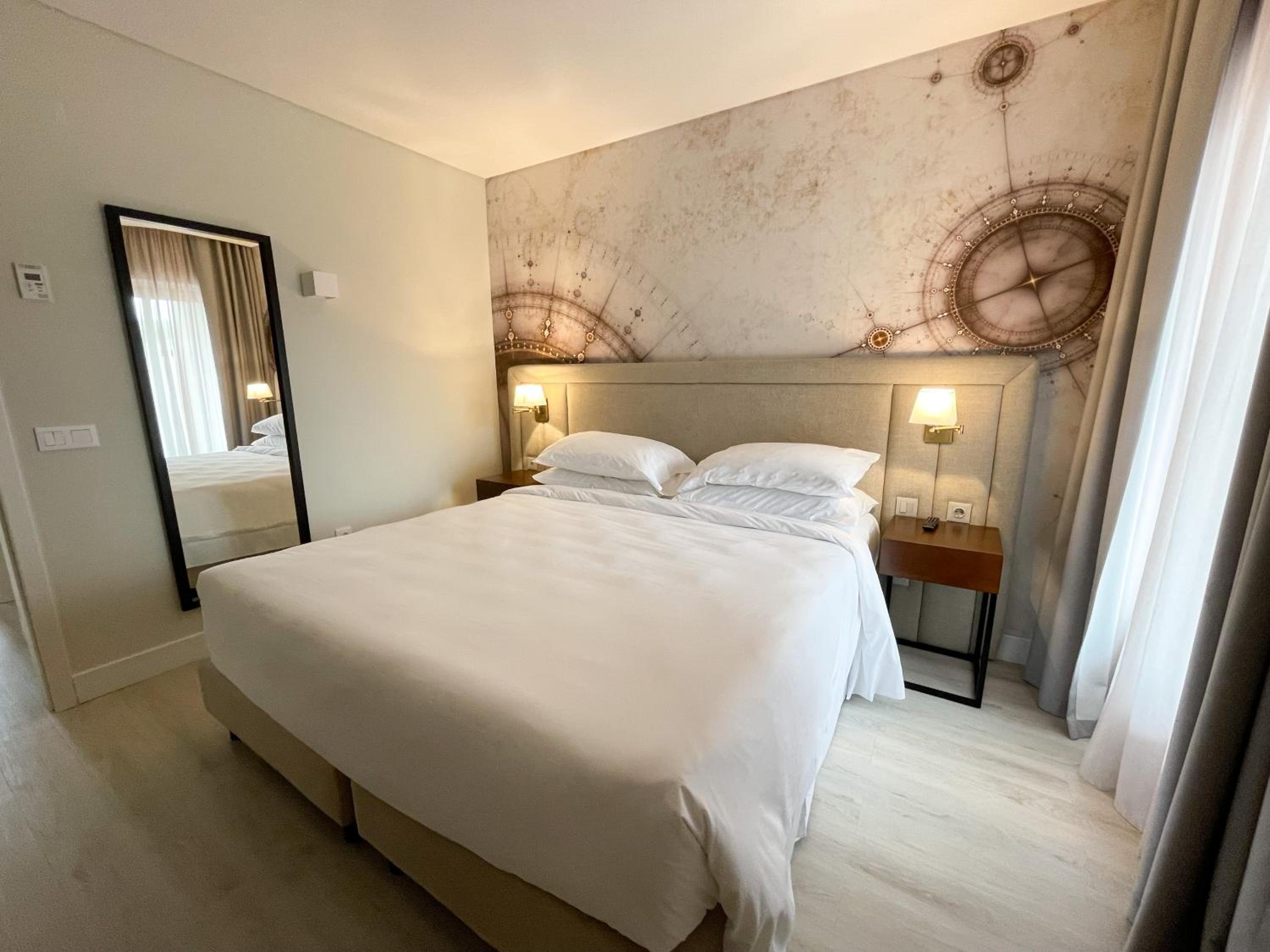 2 Bedroom Suite with Terrace - Photo 10