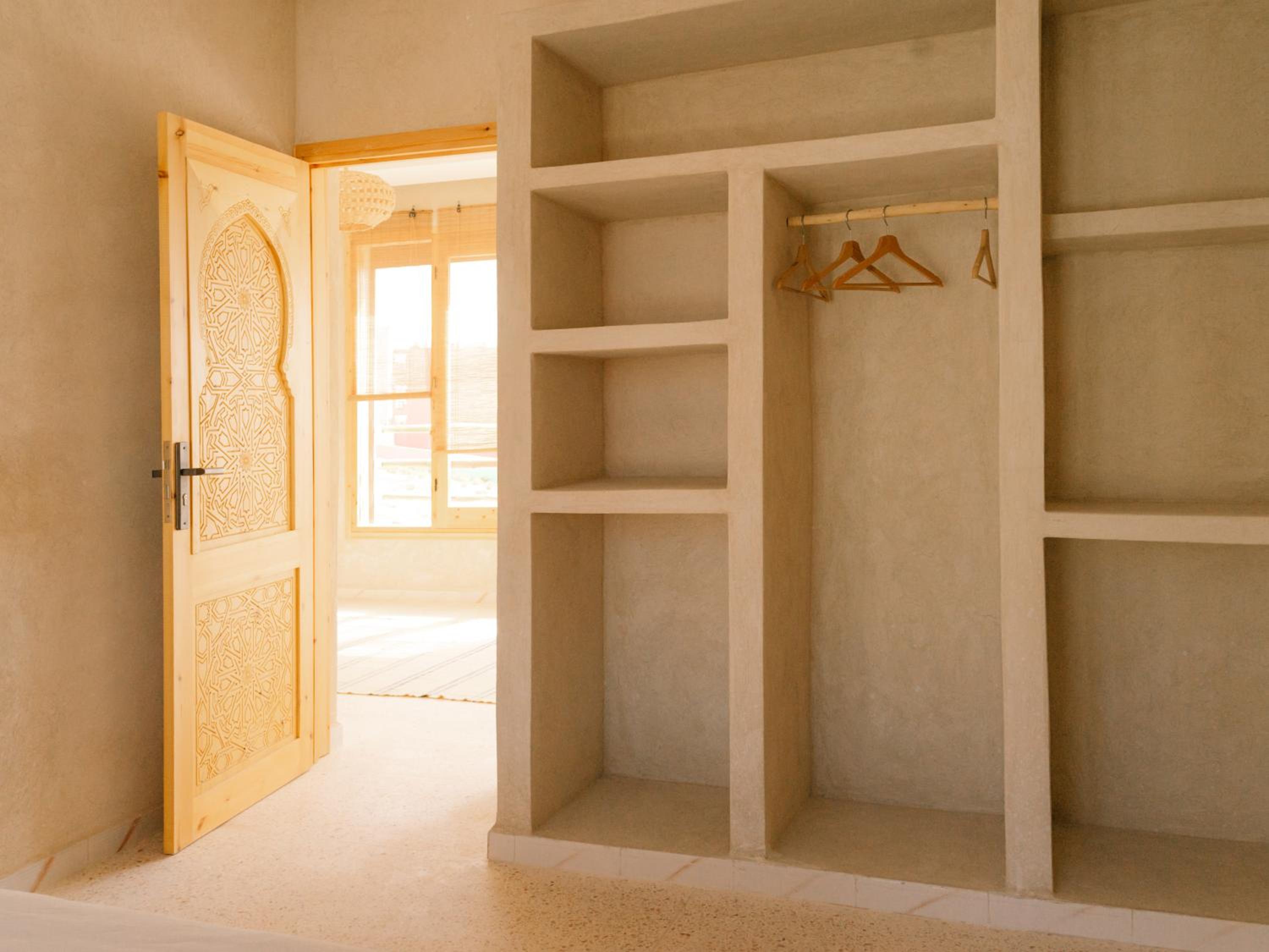 Twin Room with Private Bathroom photo 3