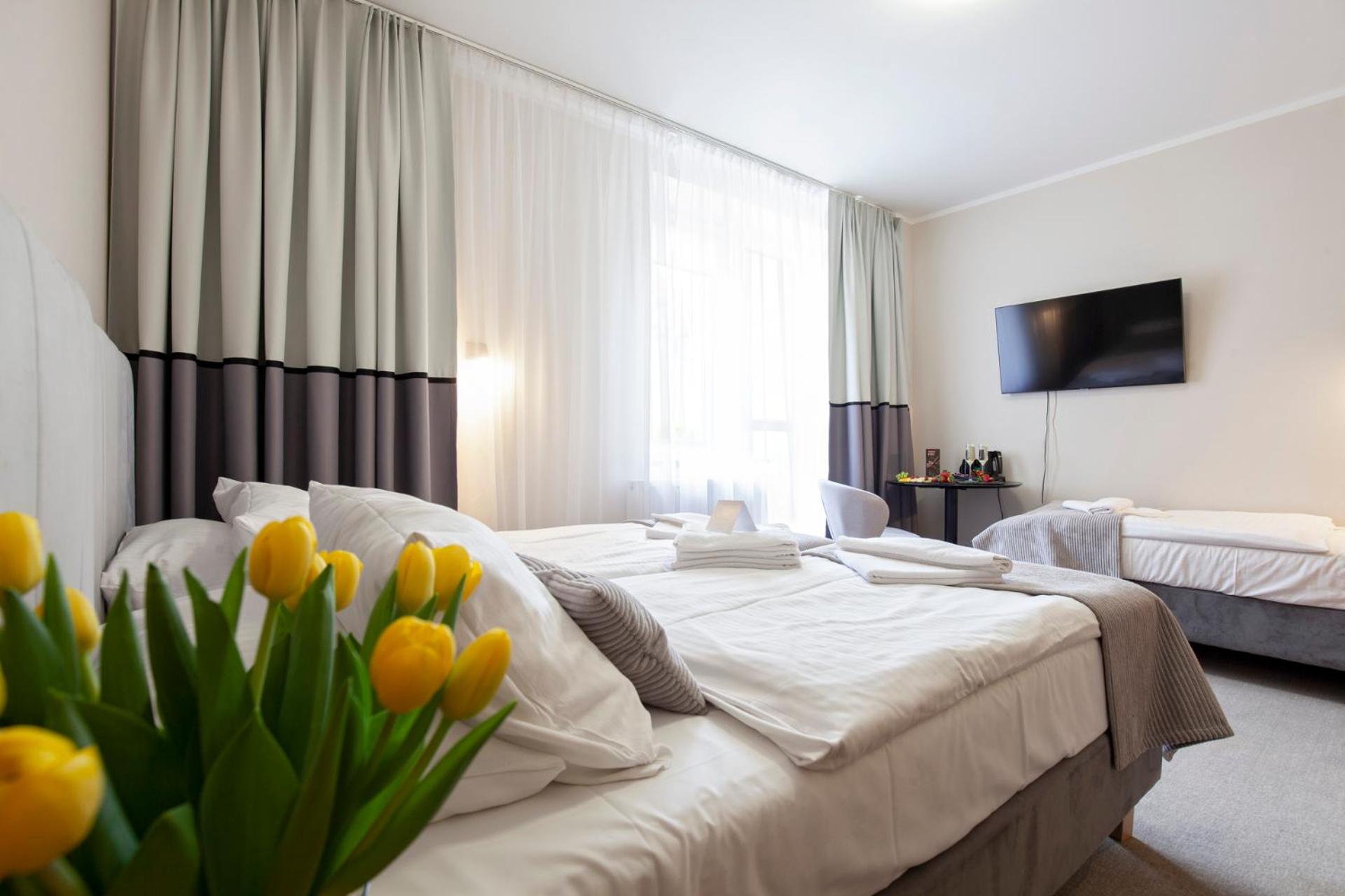 Classic Triple Room - Photo 9