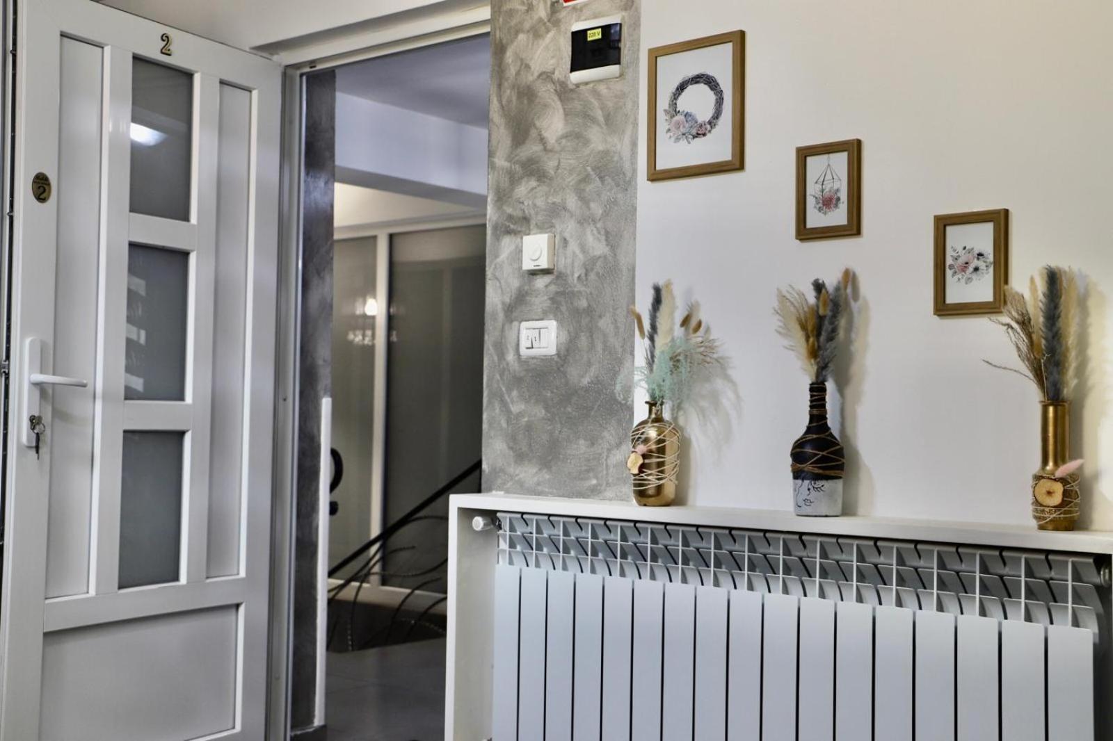 Double Room - Photo 6