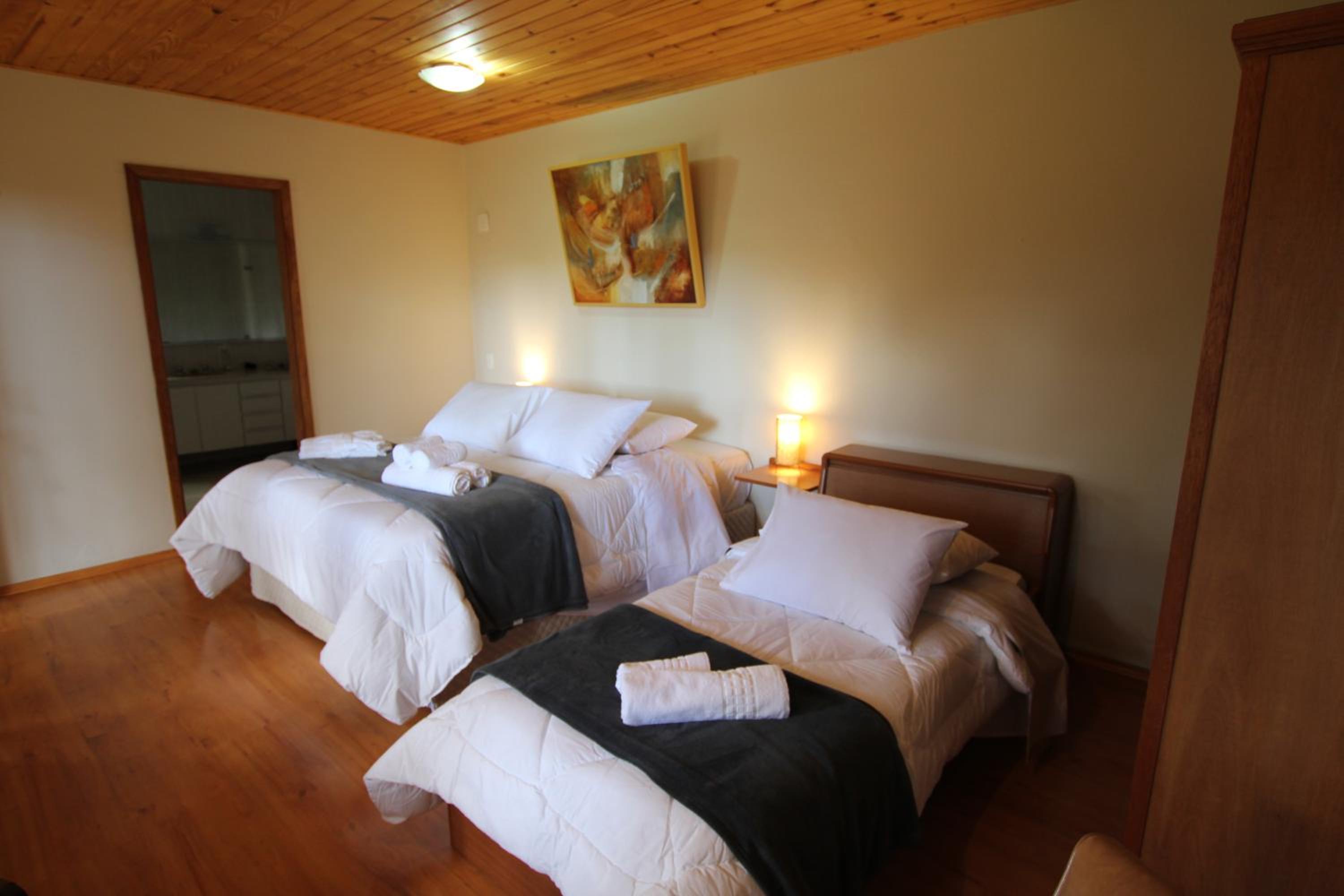 Triple Suite with Hot Tub and Fireplace - Photo 8