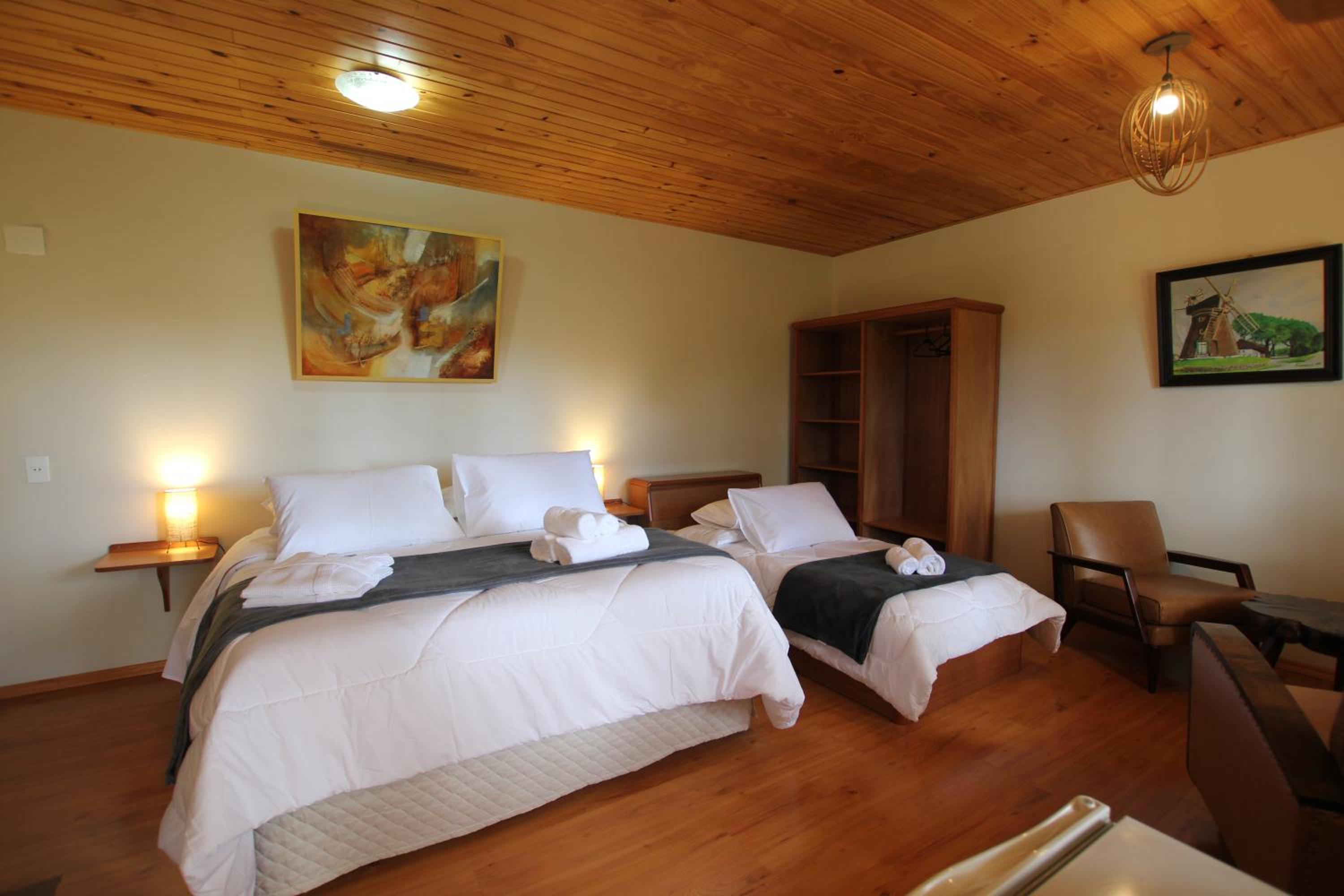 Triple Suite with Hot Tub and Fireplace - Photo 1
