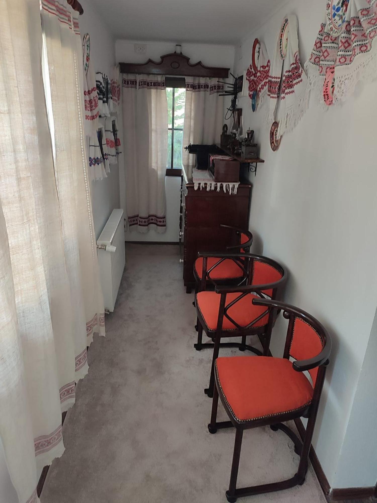 One-Bedroom House - Photo 55