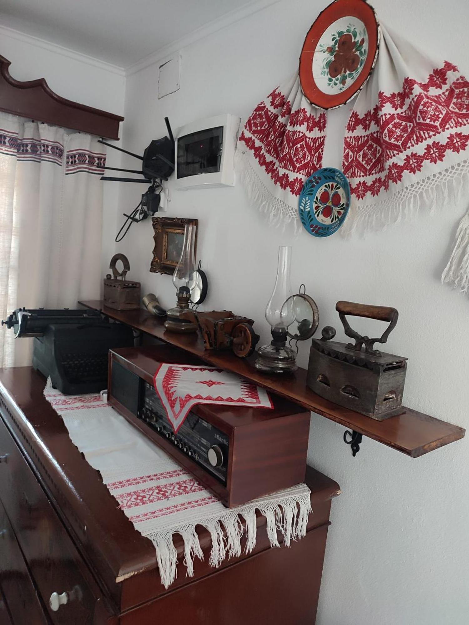 One-Bedroom House - Photo 36