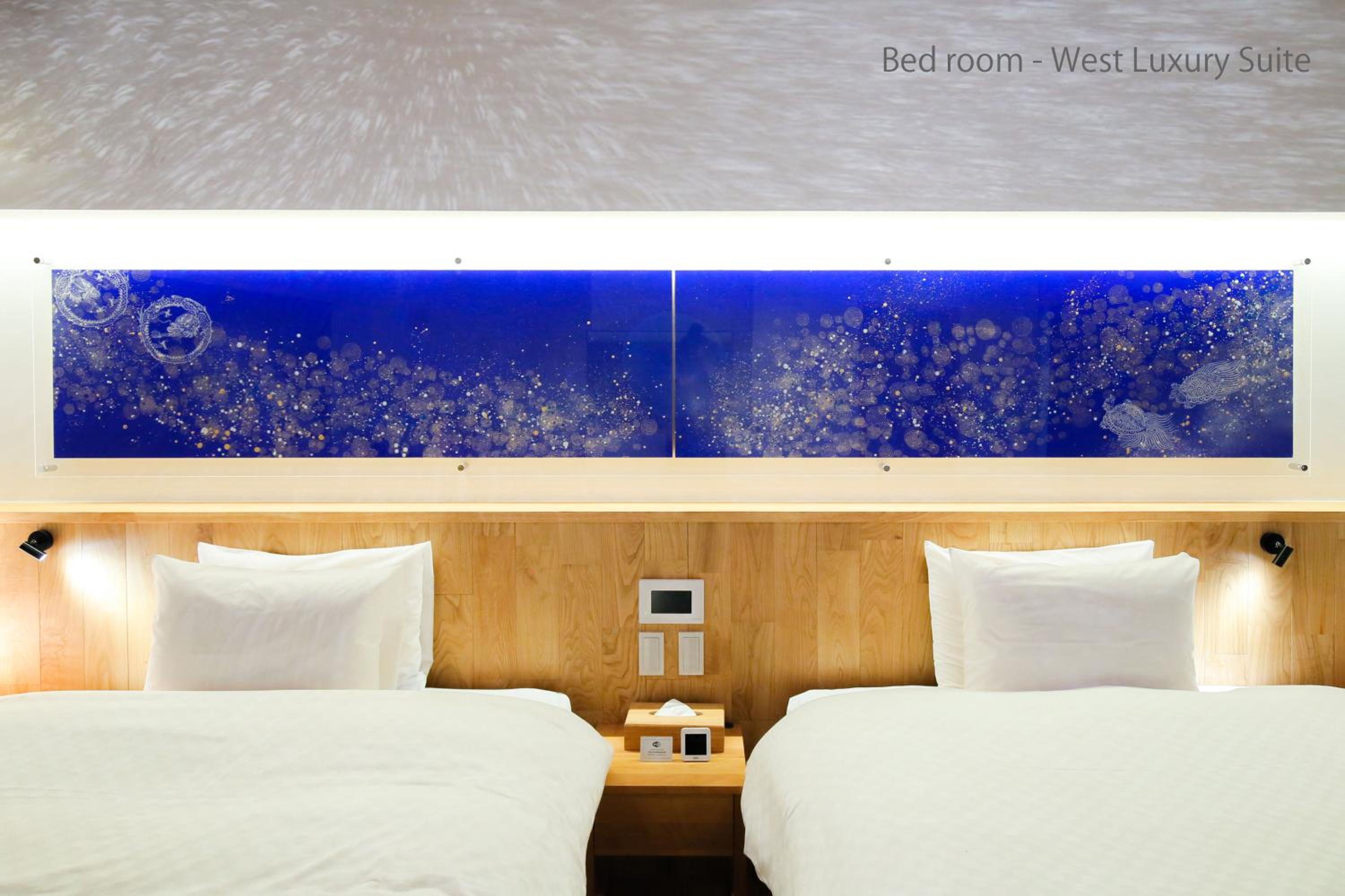 Luxury Suite - Photo 43