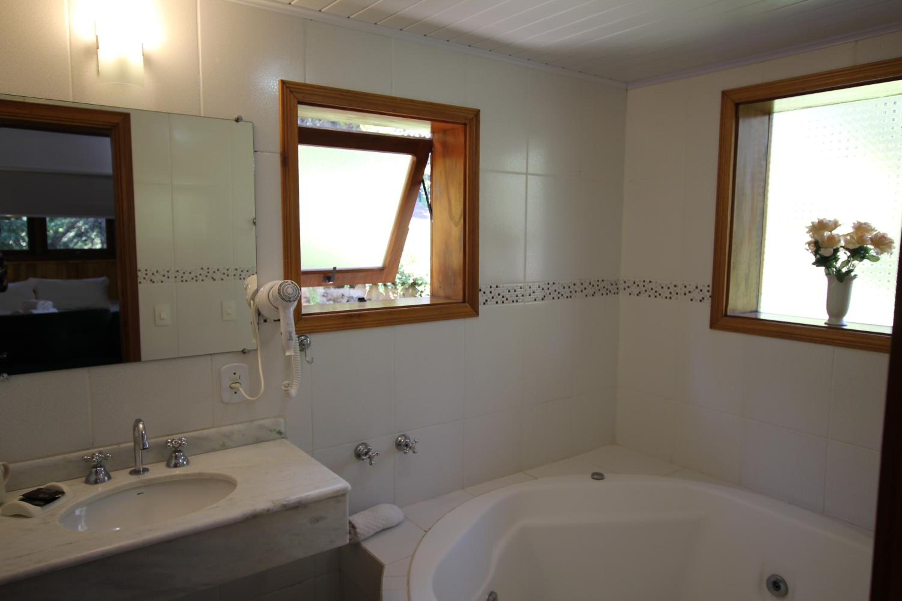 Superior Chalet With Bath Tub and Fireplace photo 2
