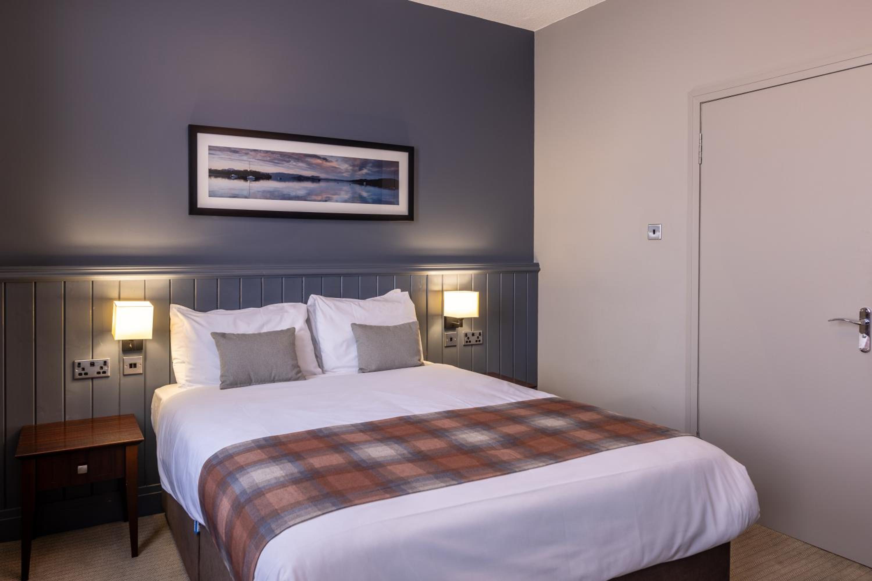 Standard King Room - Photo 5