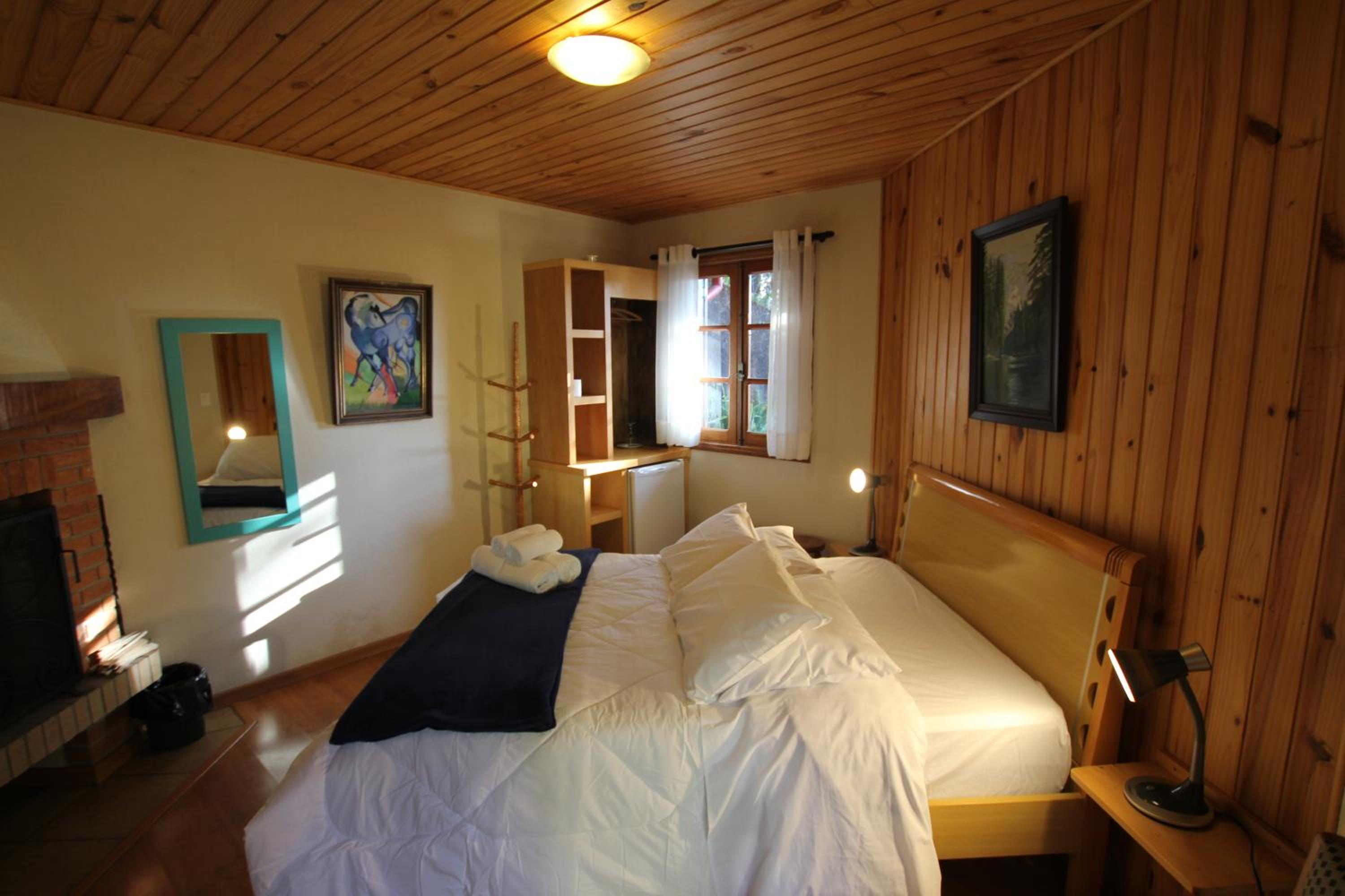 Double Standard Room With Fireplace - Disability Access