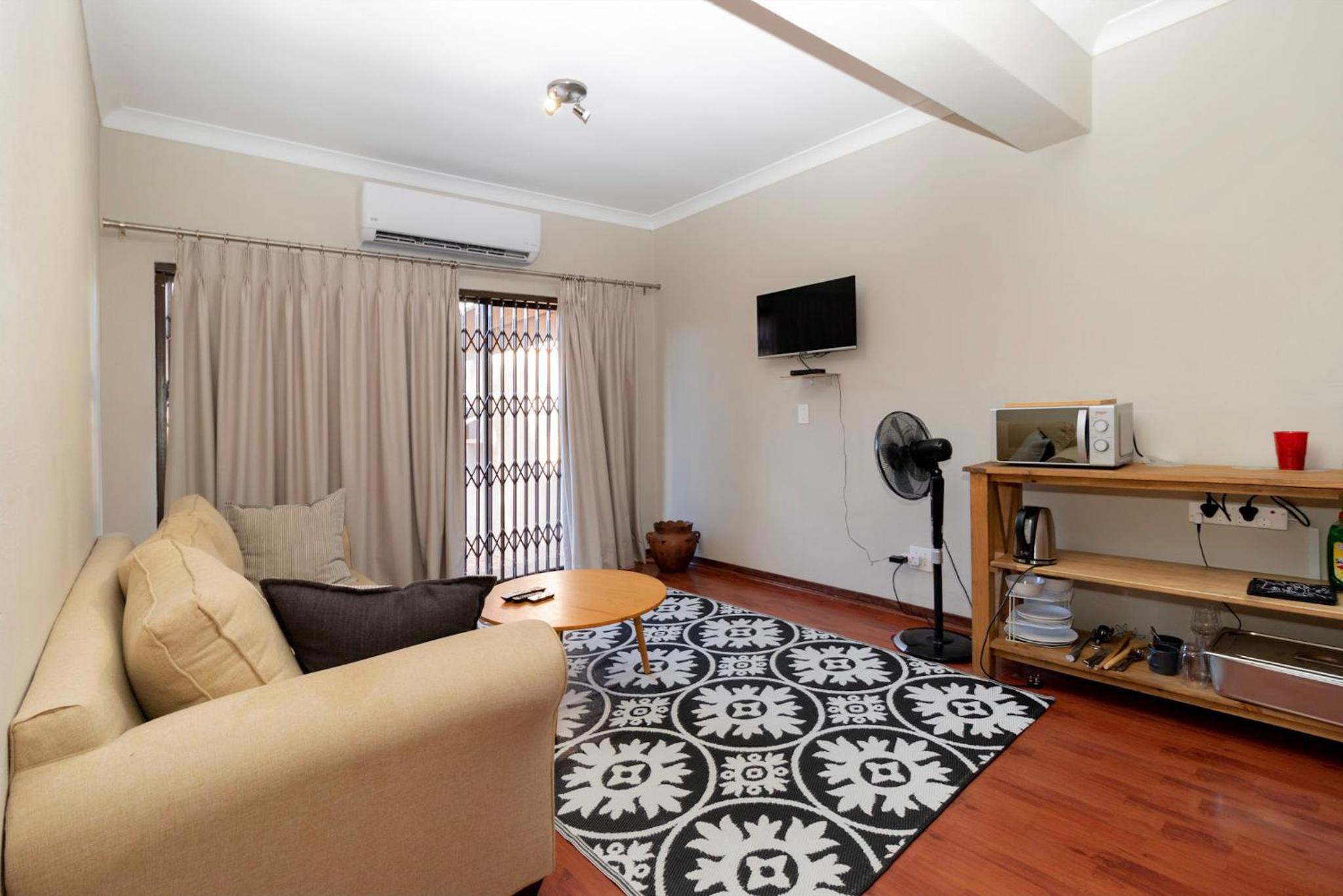 Queen Room photo 3