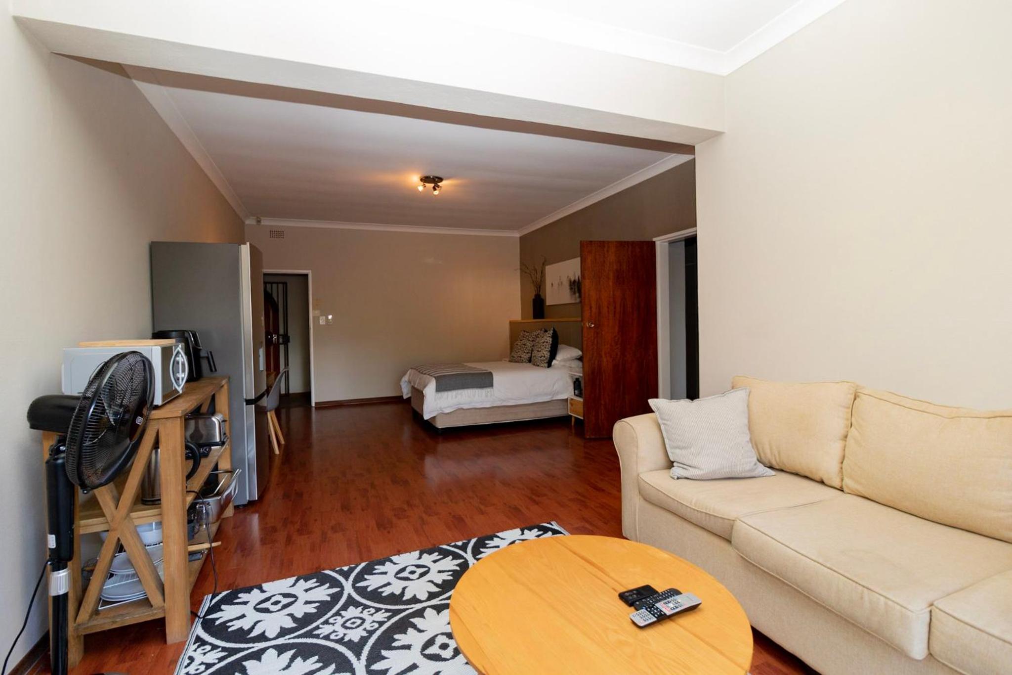 Queen Room photo 1