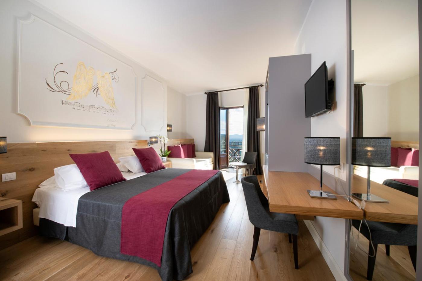 Comfort Double or Twin Room with Valley View and Balcony