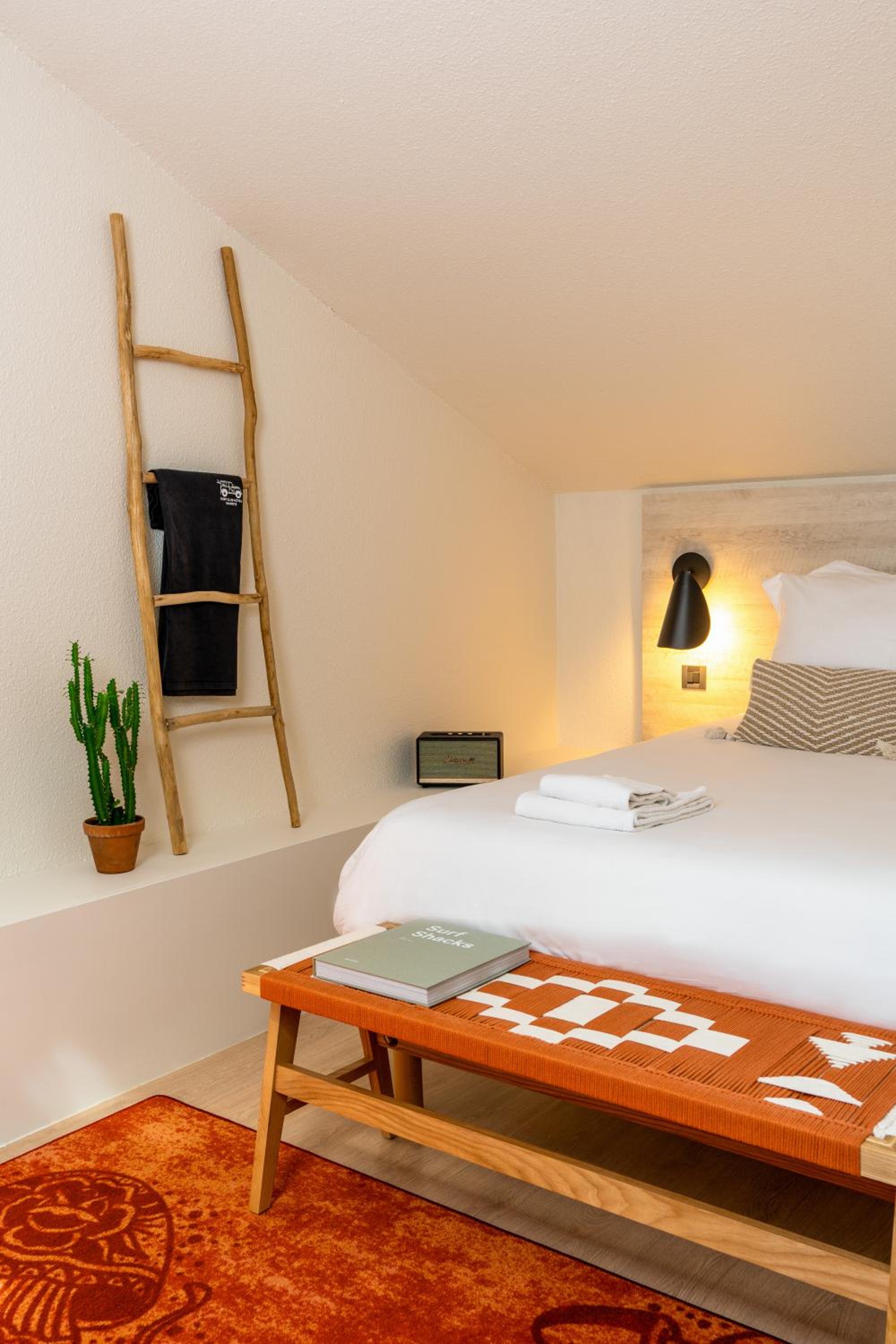 Duplex Suite - Photo 1