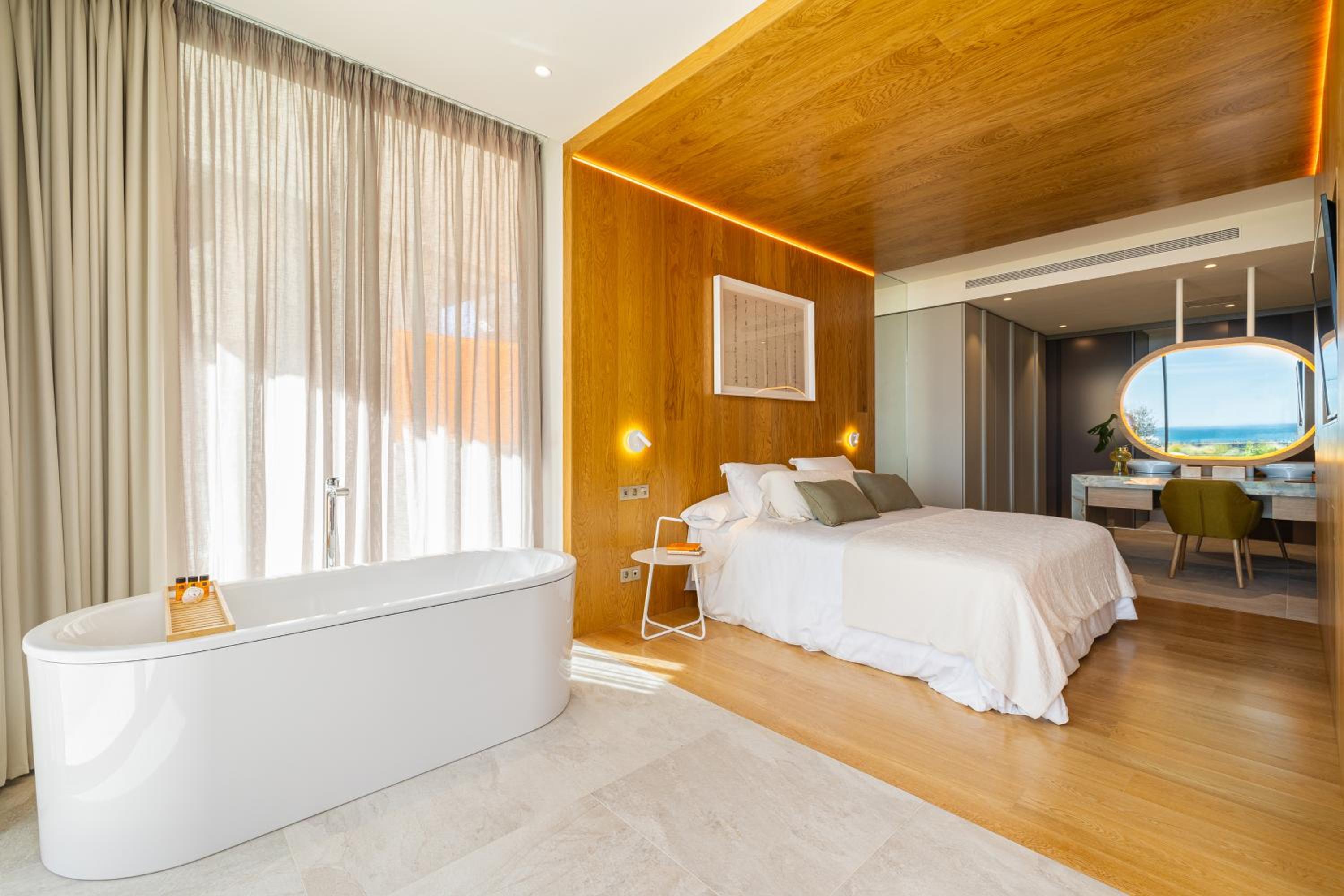 One-Bedroom Sky Villa with Pool photo 2