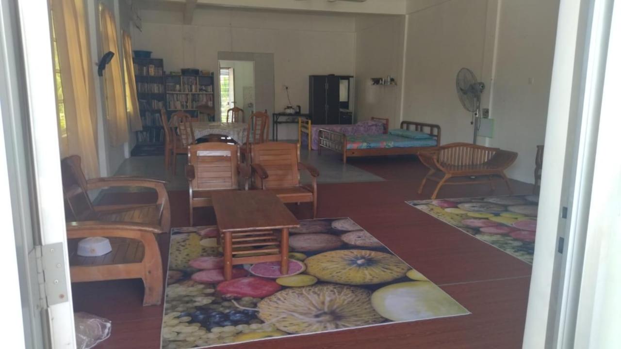 One-Bedroom House photo 1