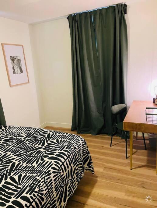 One-Bedroom Apartment photo 1