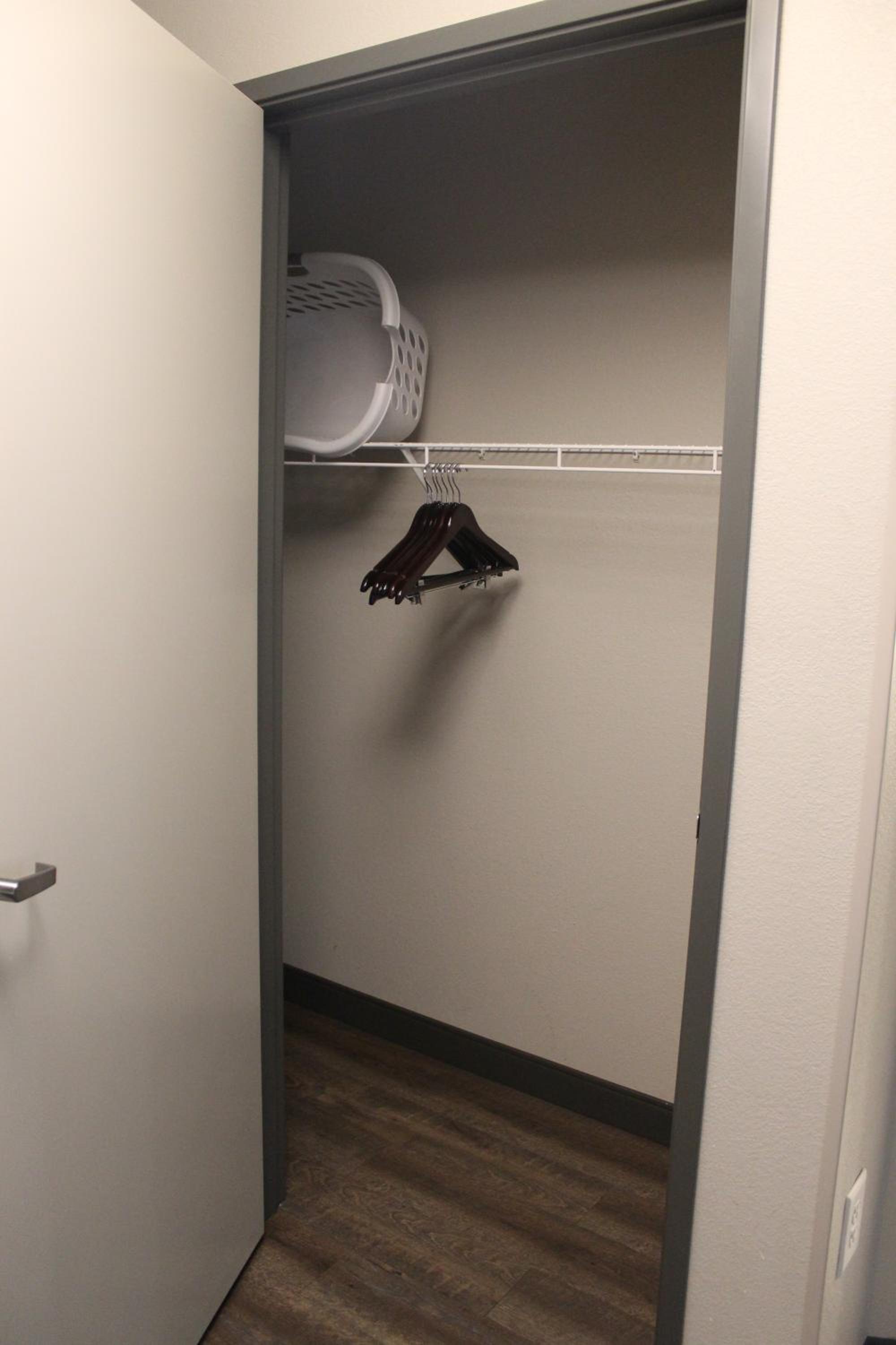 Superior King Suite - Non-Smoking - Photo 4