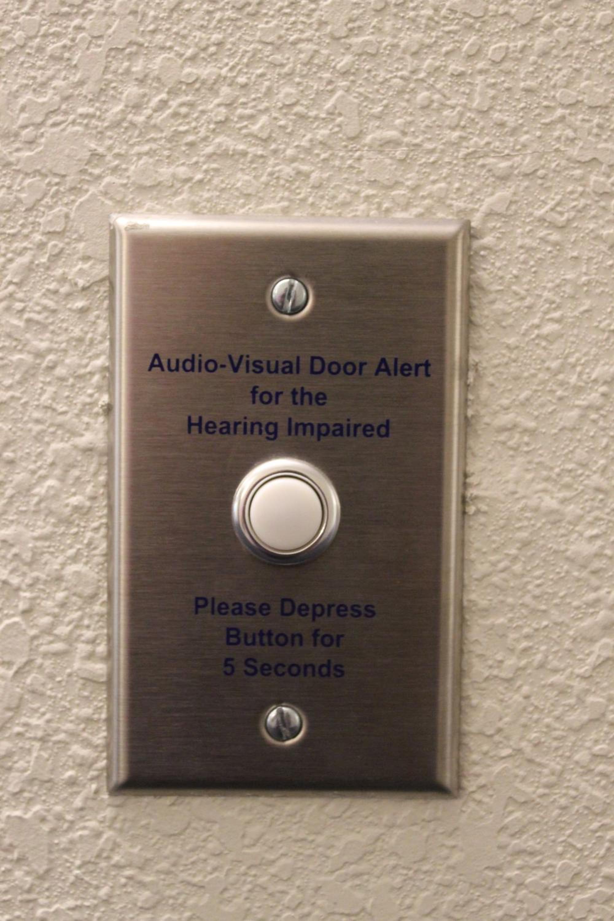 Queen Studio - Disability Access - Photo 3