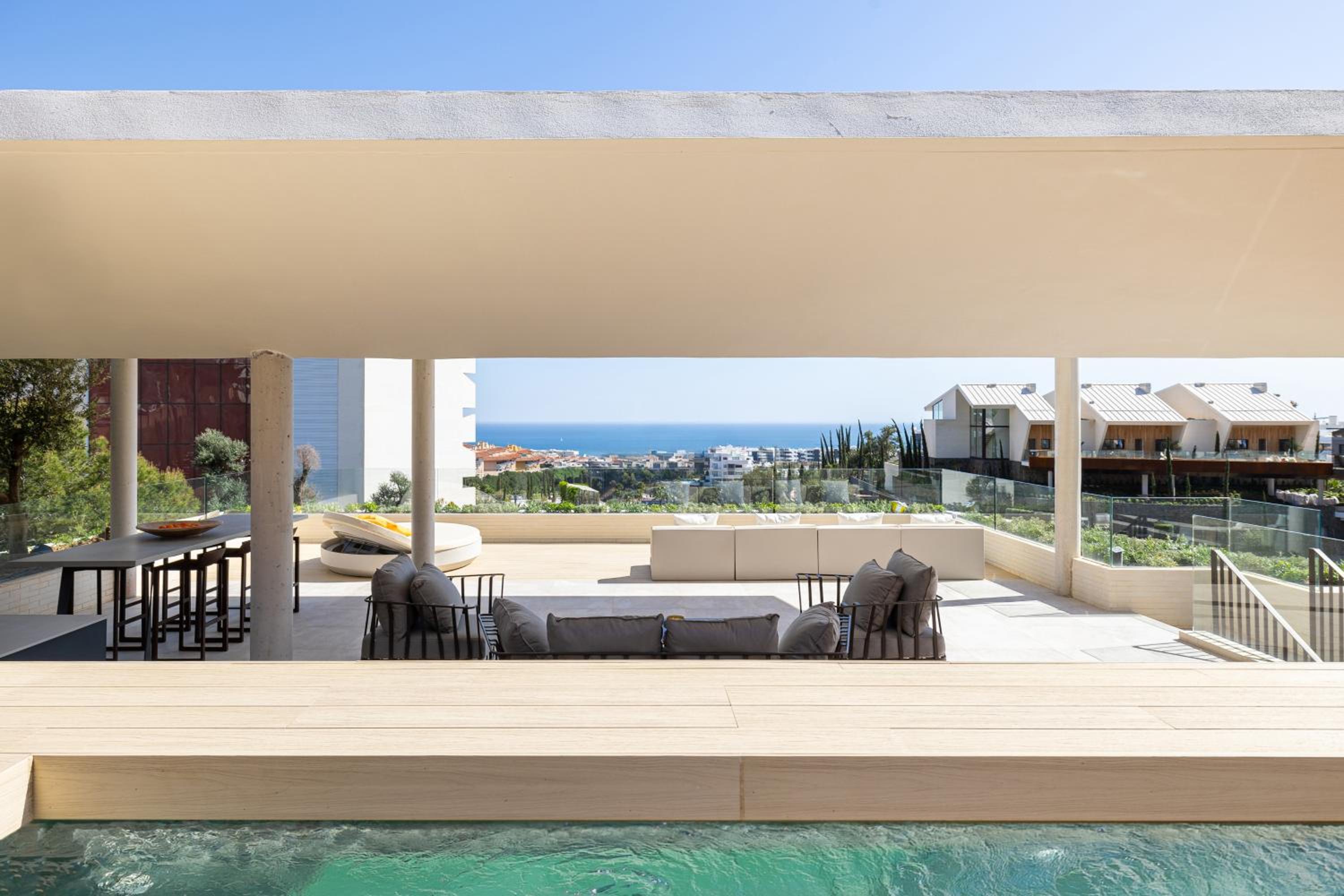 One-Bedroom Sky Villa with Pool photo 3
