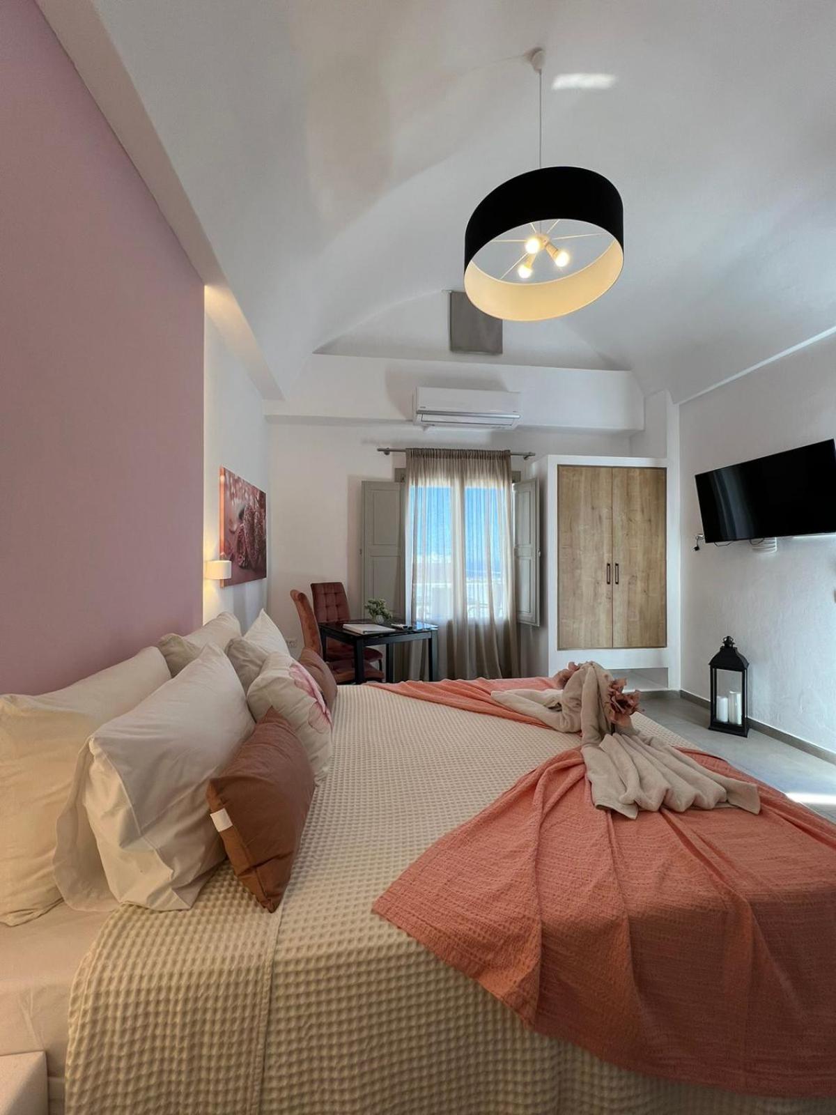 One-Bedroom House photo 1
