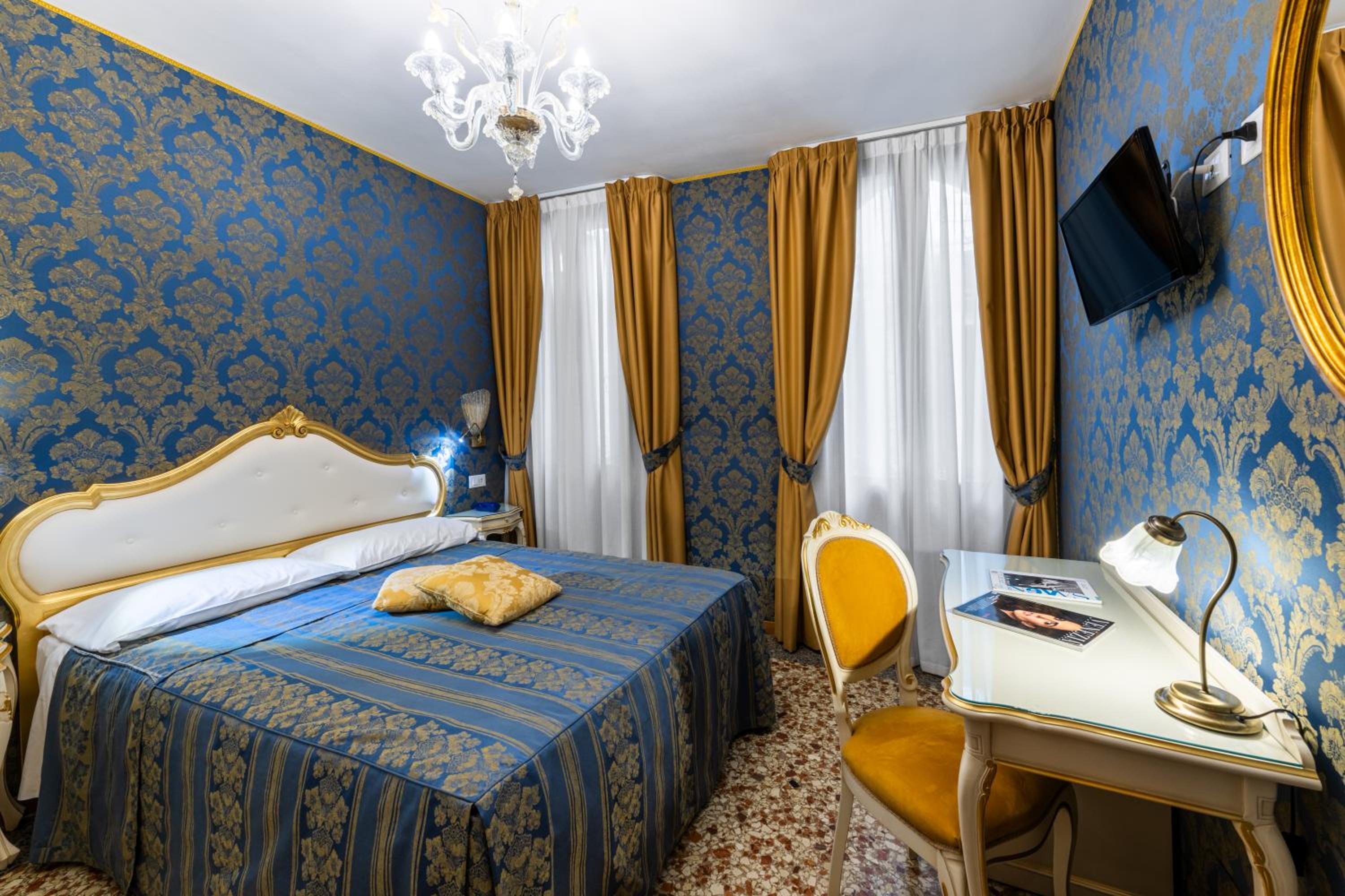 Superior Double Room photo 2